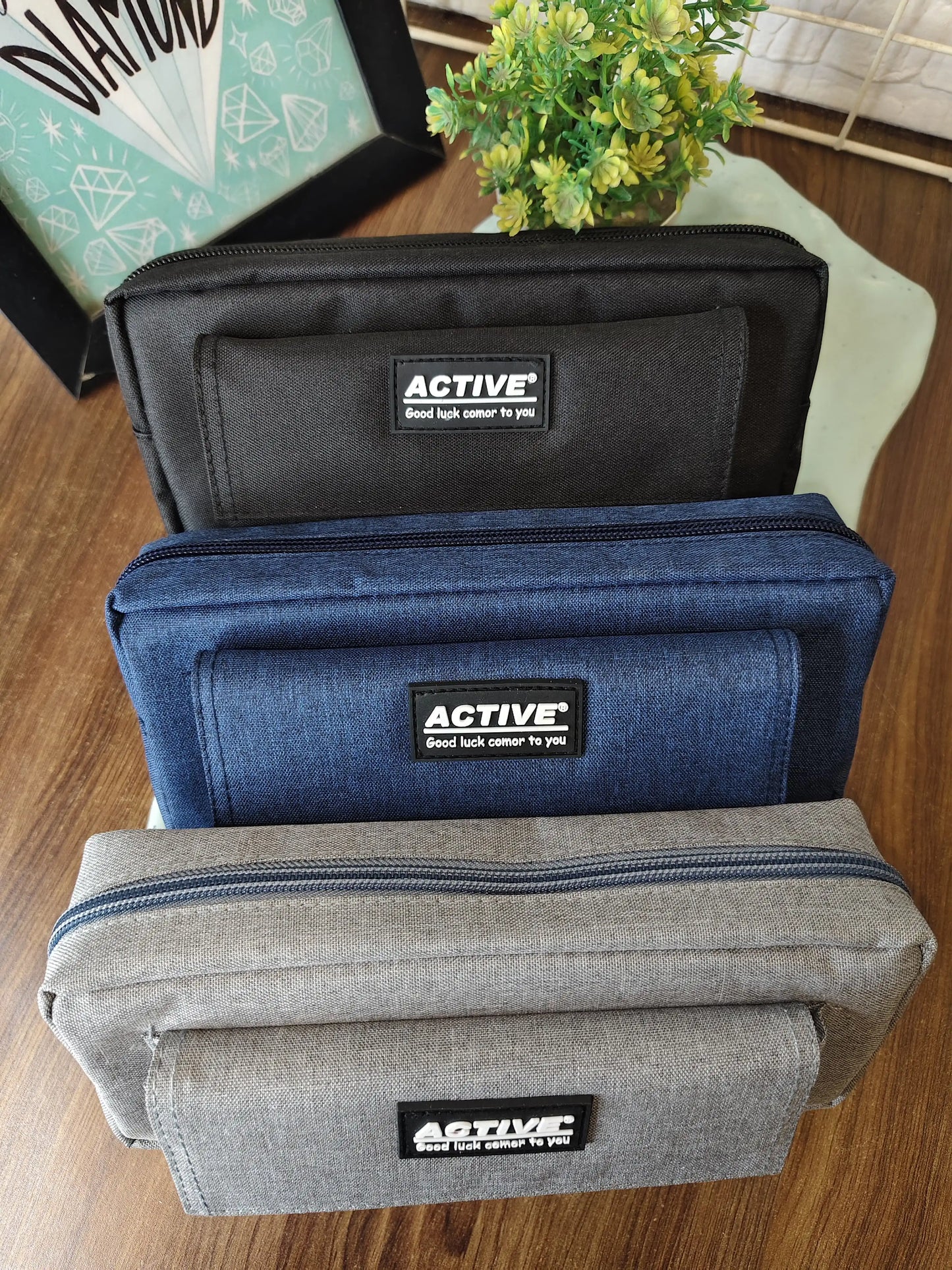 Active stationery pouches