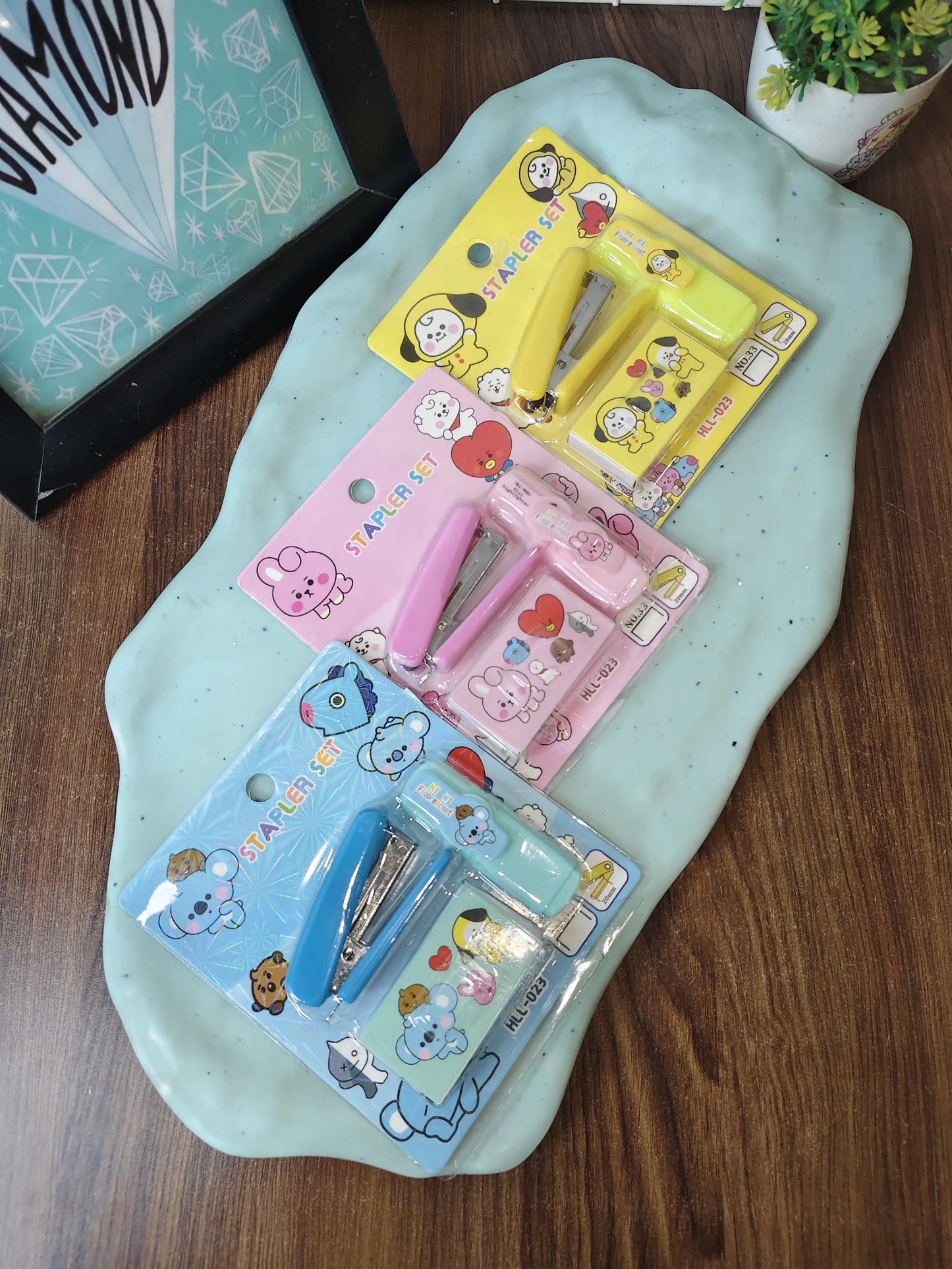 Cute Cartoon Stapler Set | Mini Stapler with Pins & Remover | Aesthetic School & Office Stationery