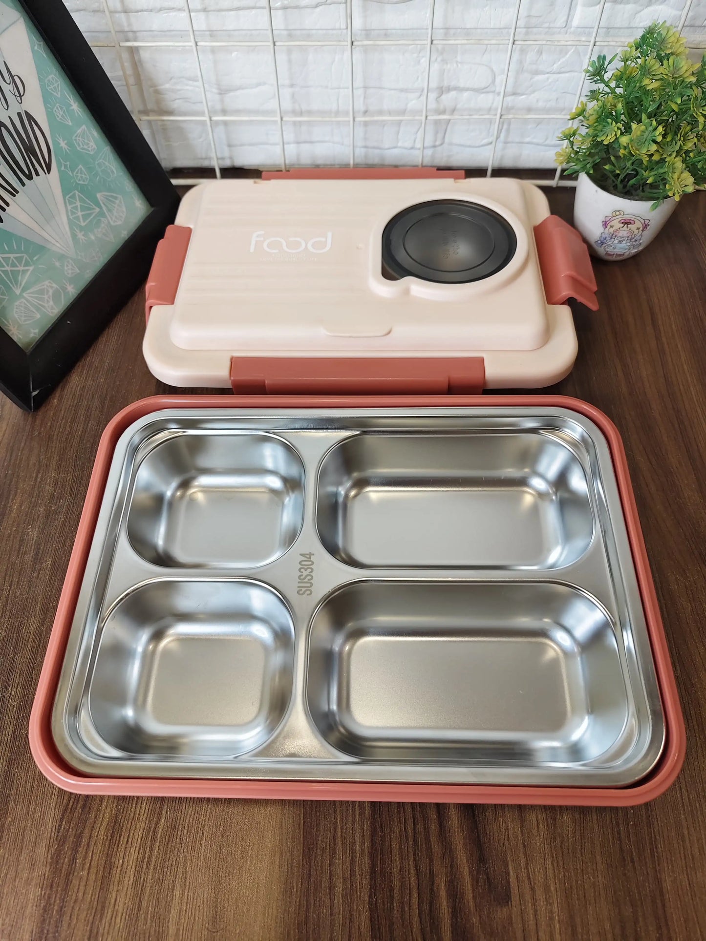 Bento office lunch box 1100+150 ml 4 grids + bowl