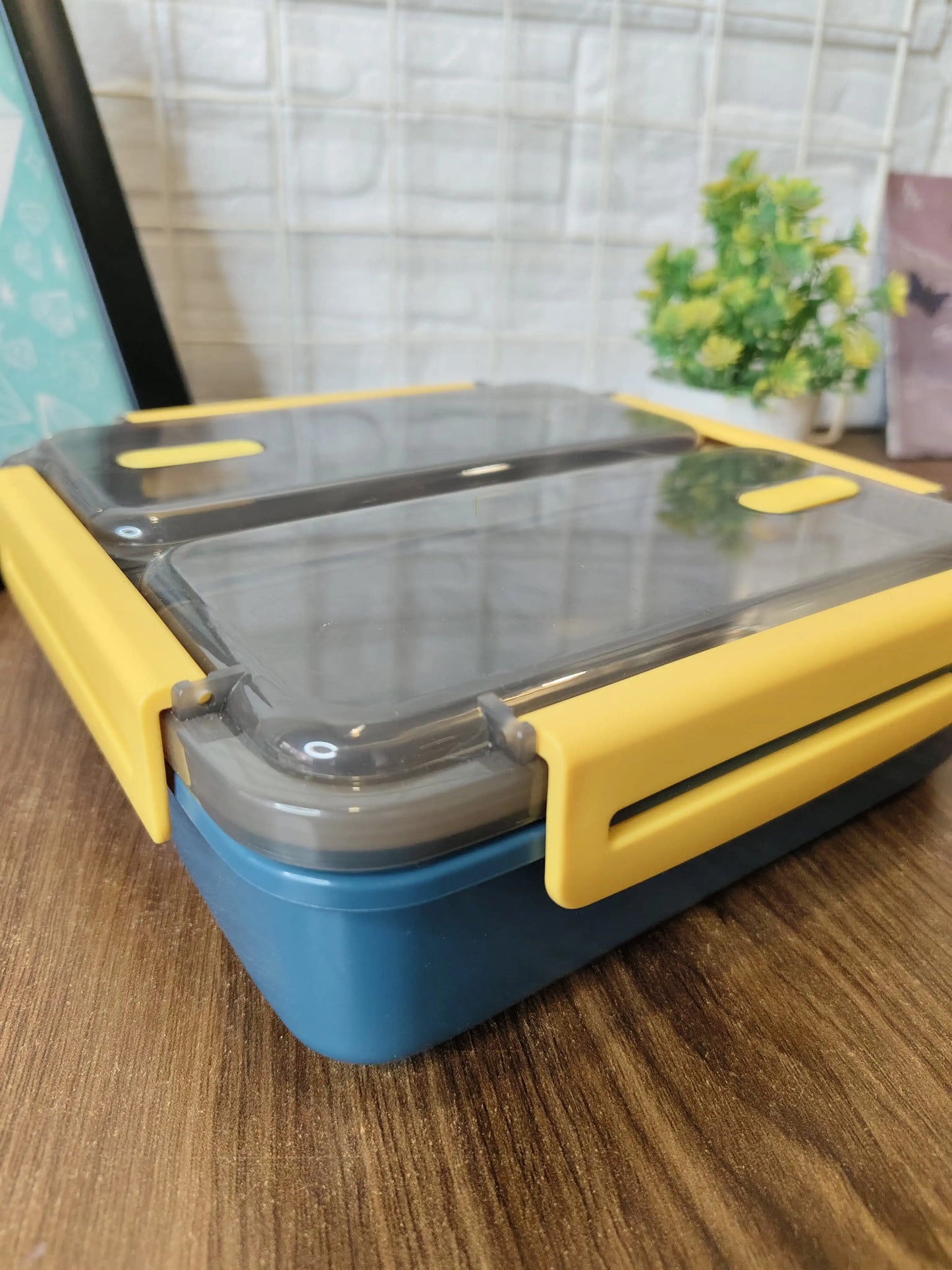 Blue Leak proof lunch box 1100 ml