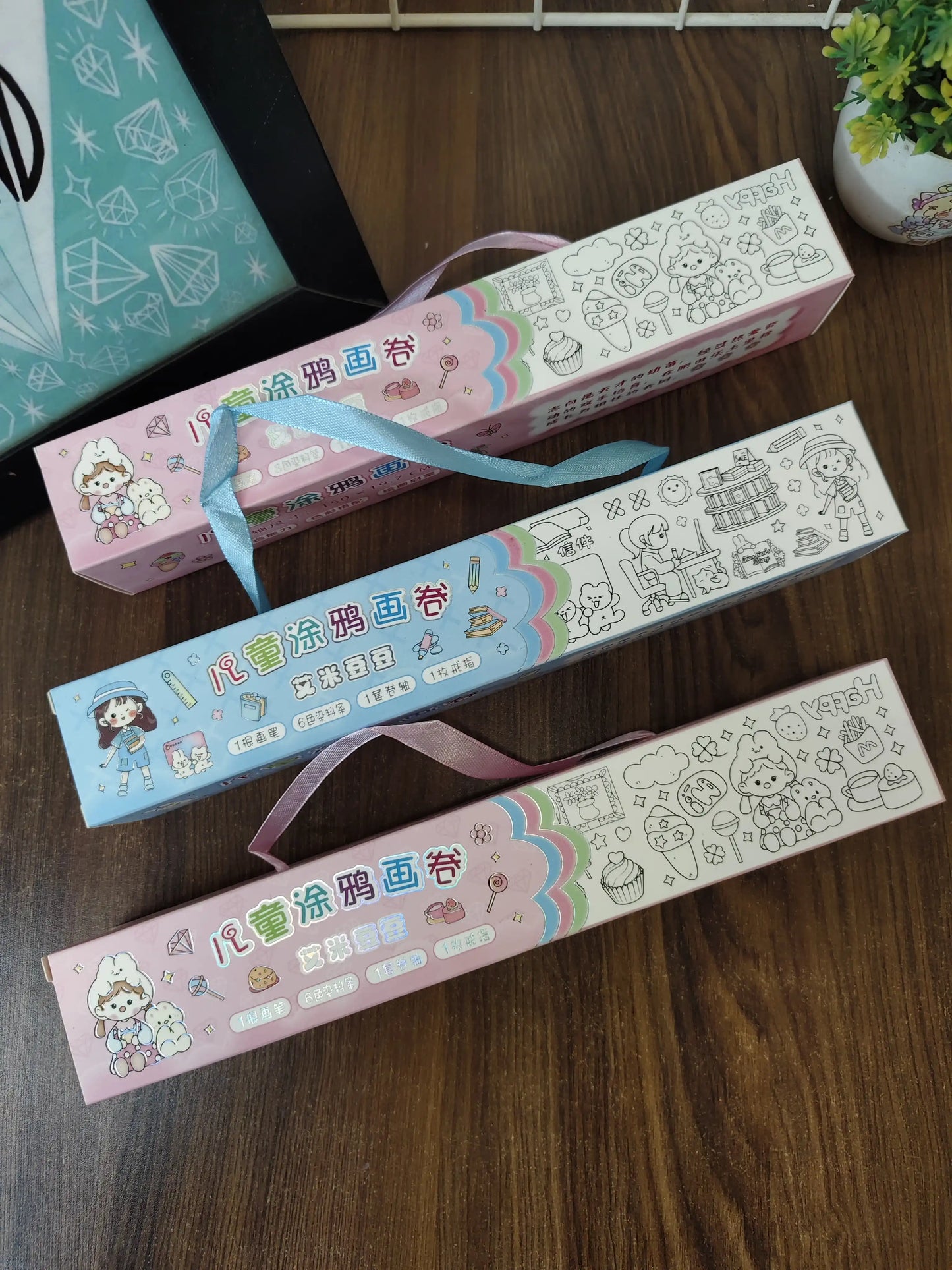 Colouring gift set (5 colour page roll with colours, brush and a gift)