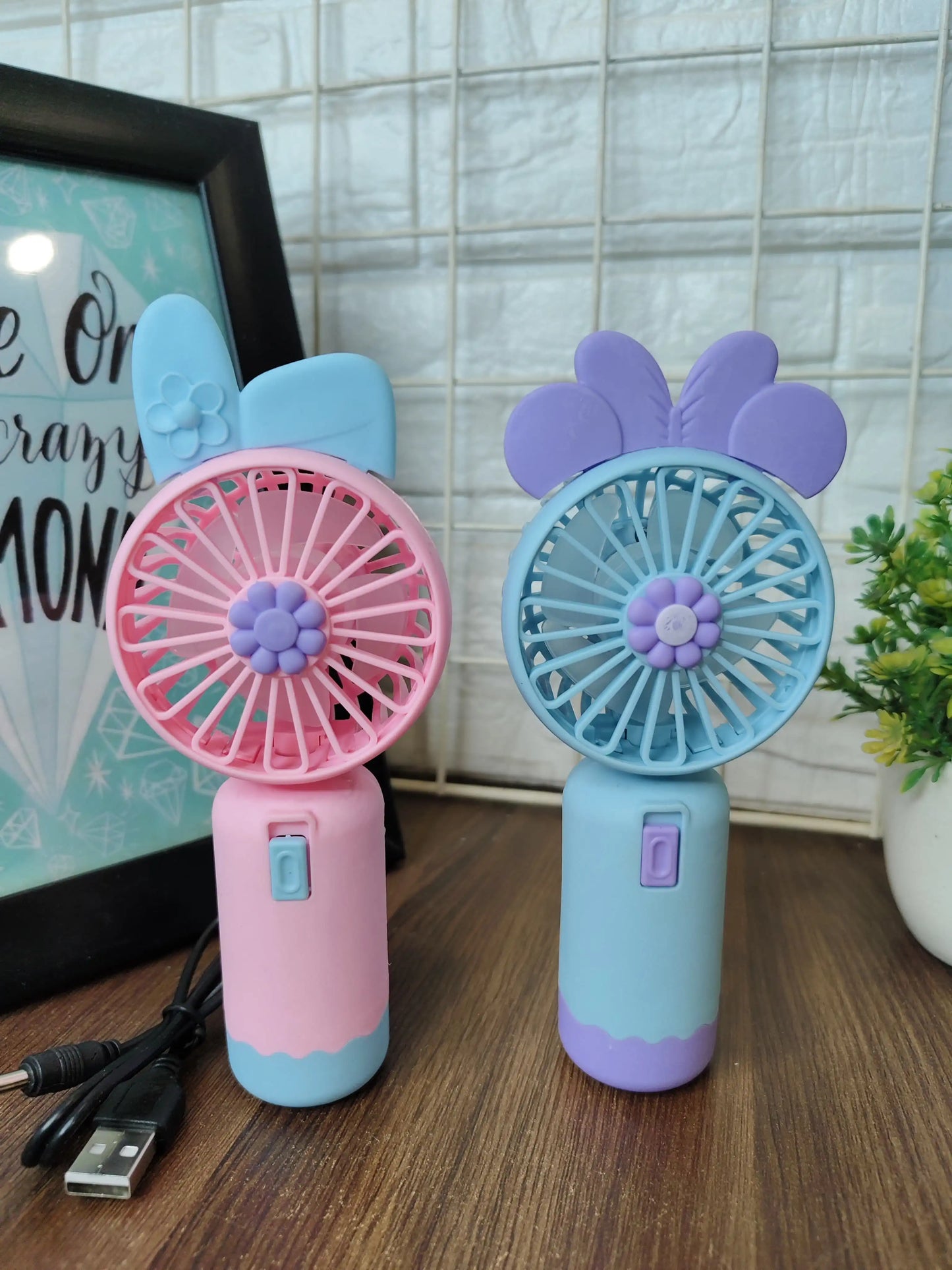 Daisy chargeable hand fan