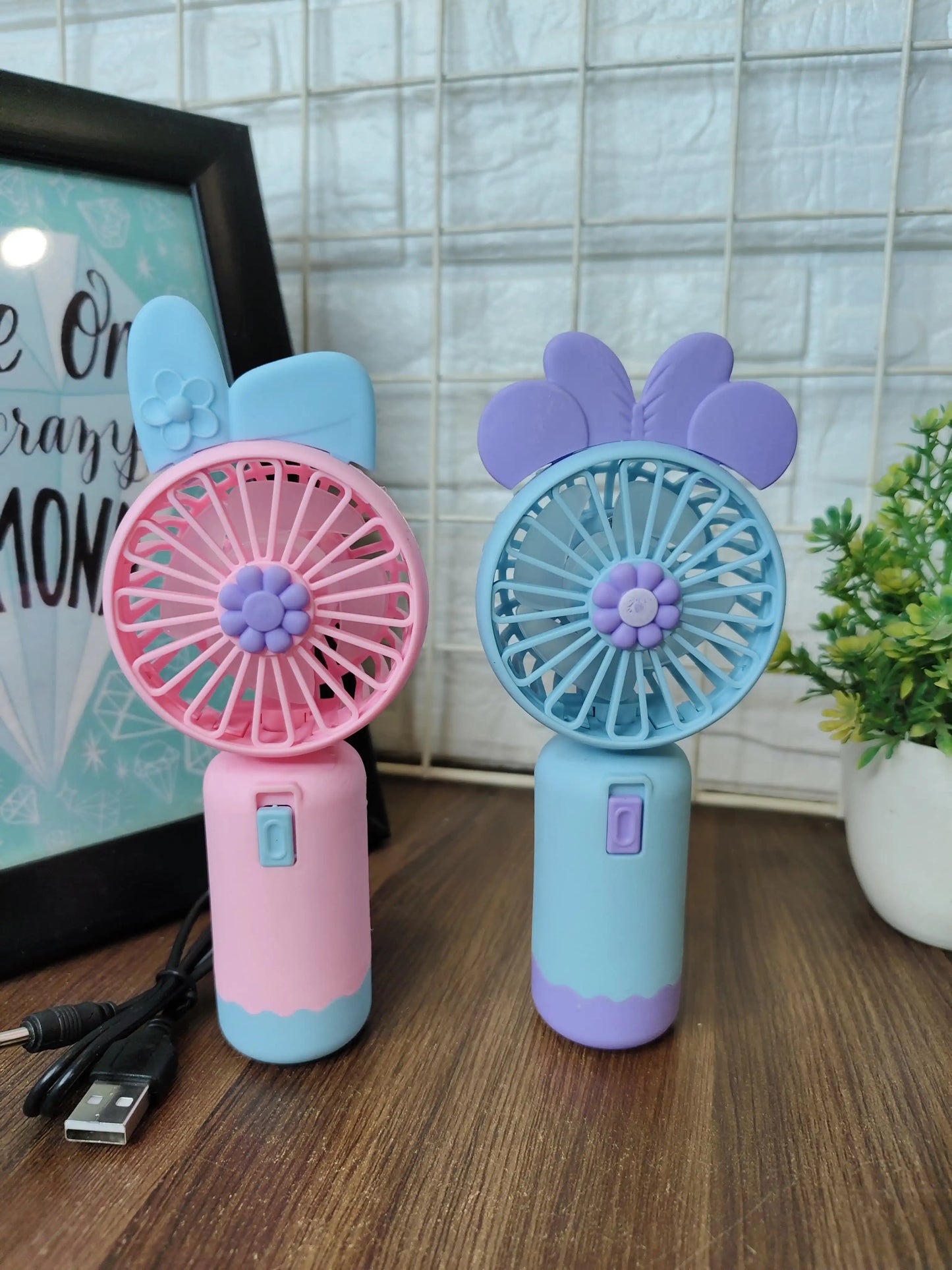 Daisy chargeable hand fan