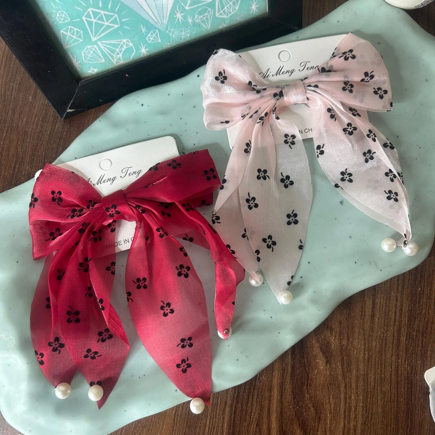 Double tail bows