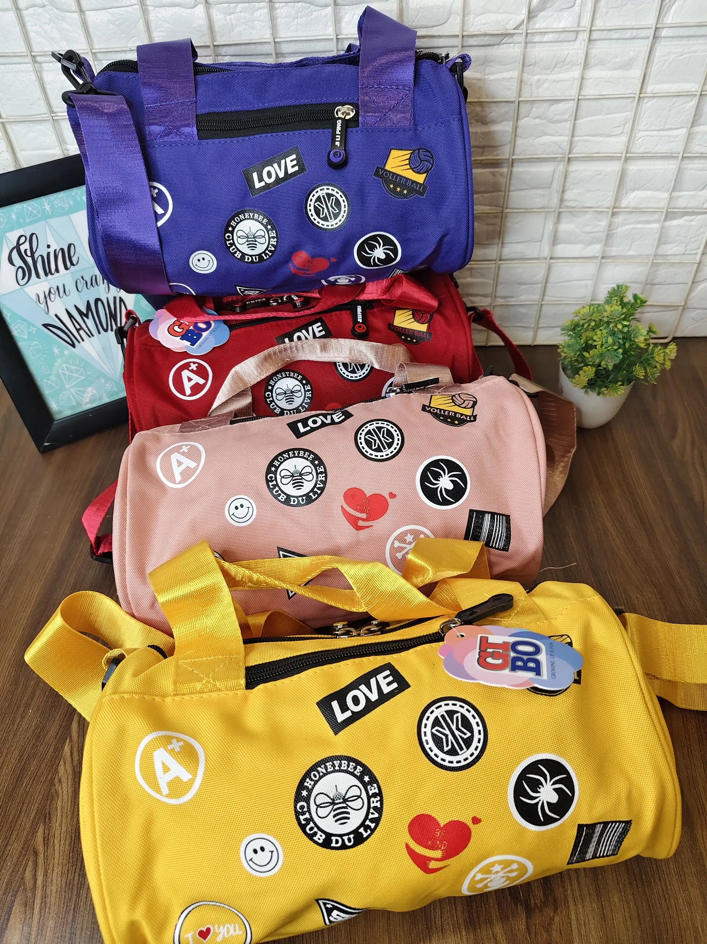 Duffle bag| quirky two compartments duffle bags