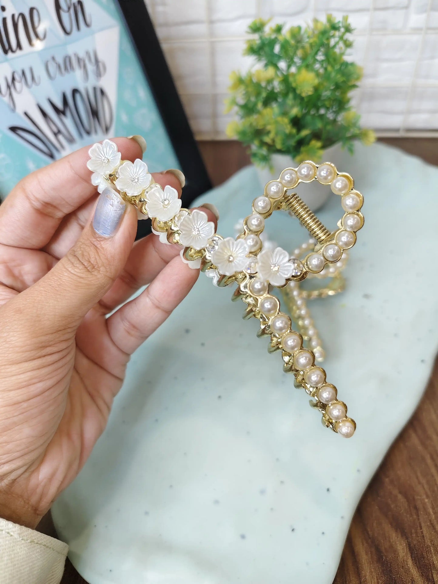 Emblished flower premium hair claws