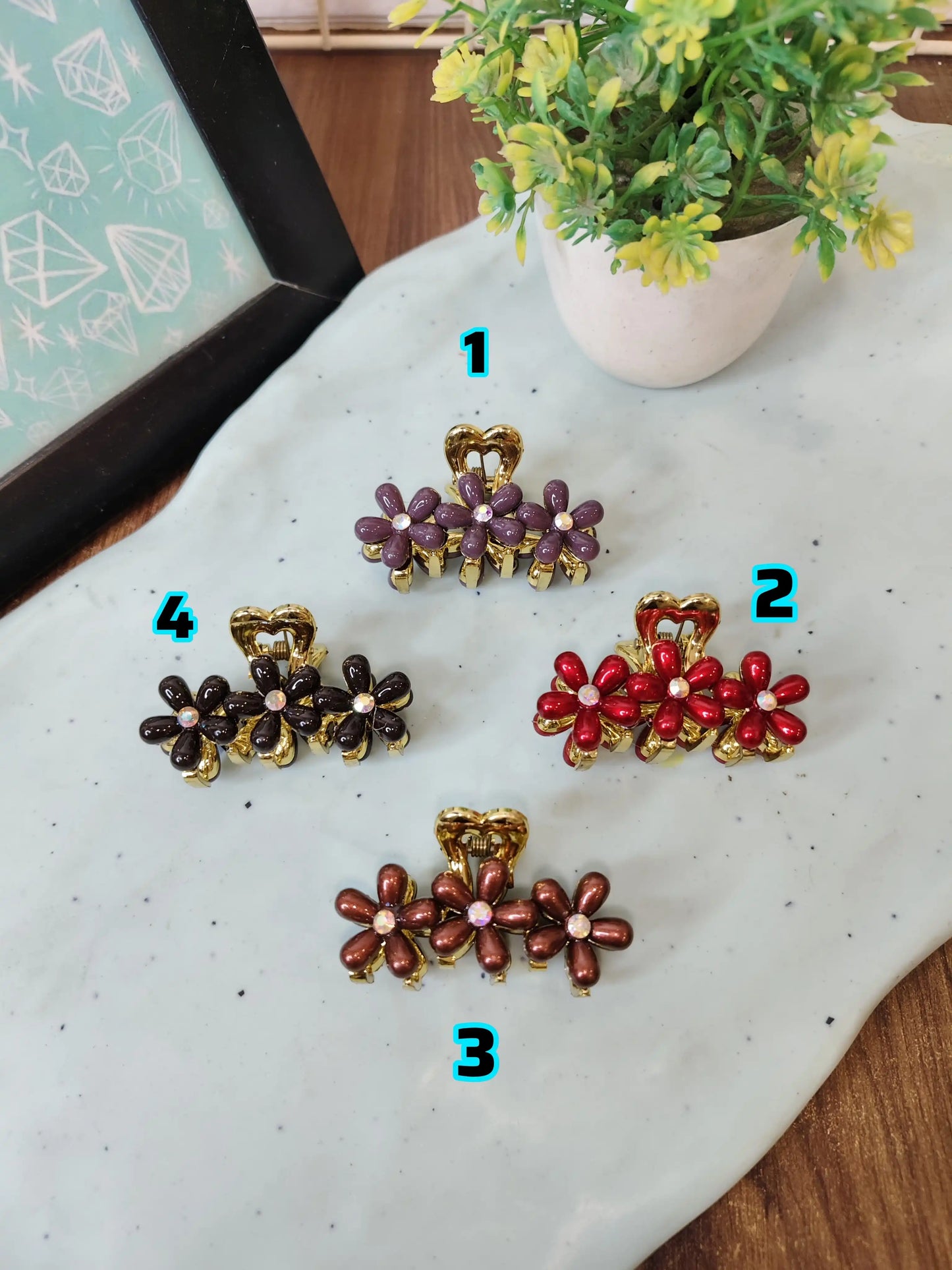 Flower hair claws