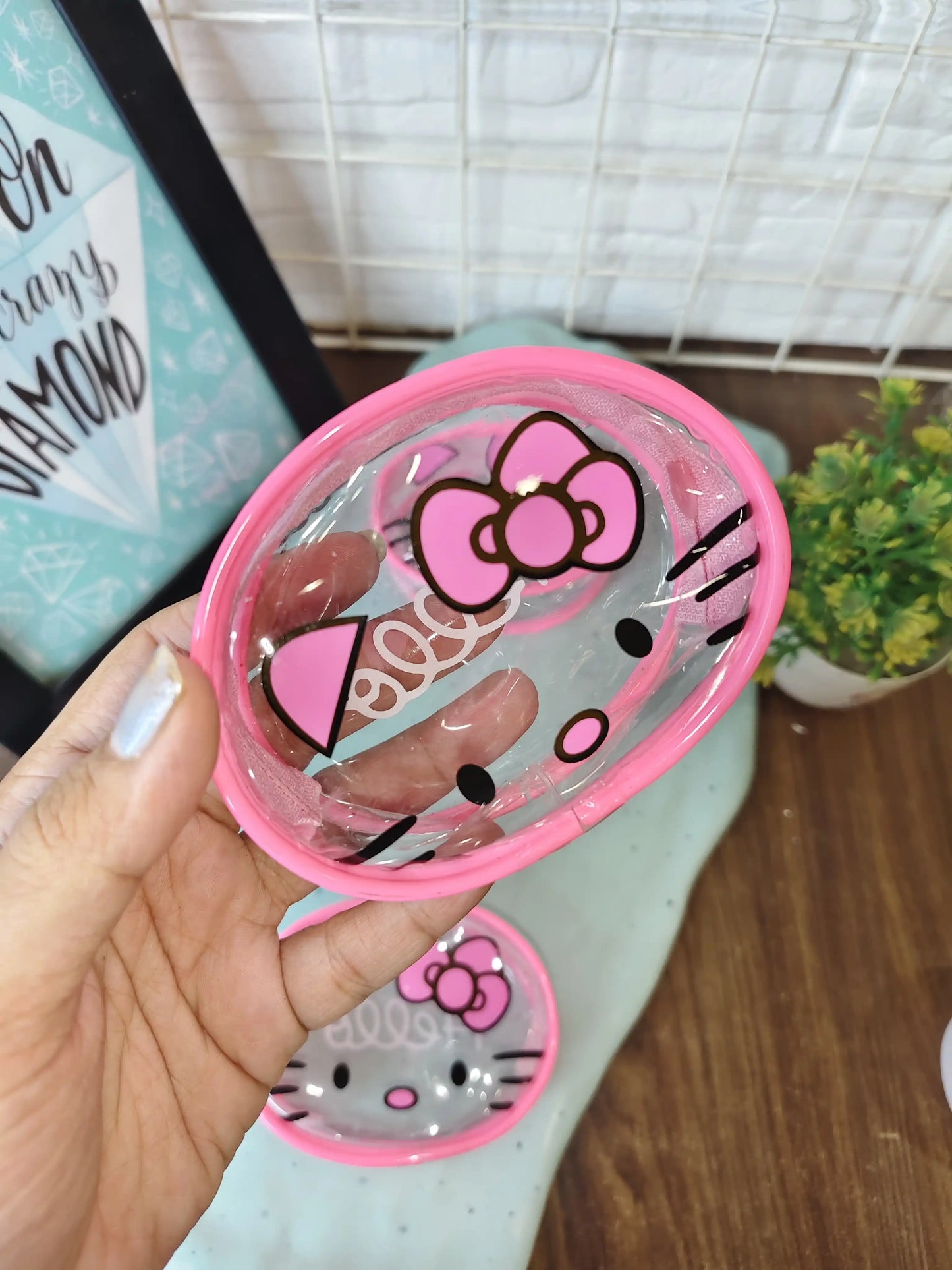 Hello Kitty coin pouch