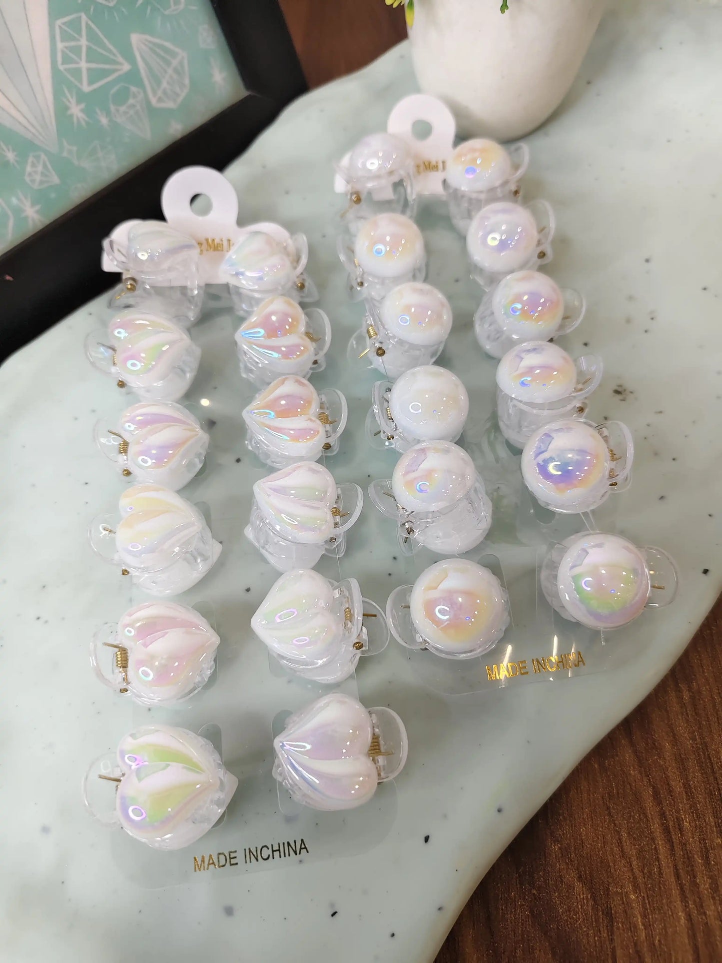 Holographic pearls hair claws