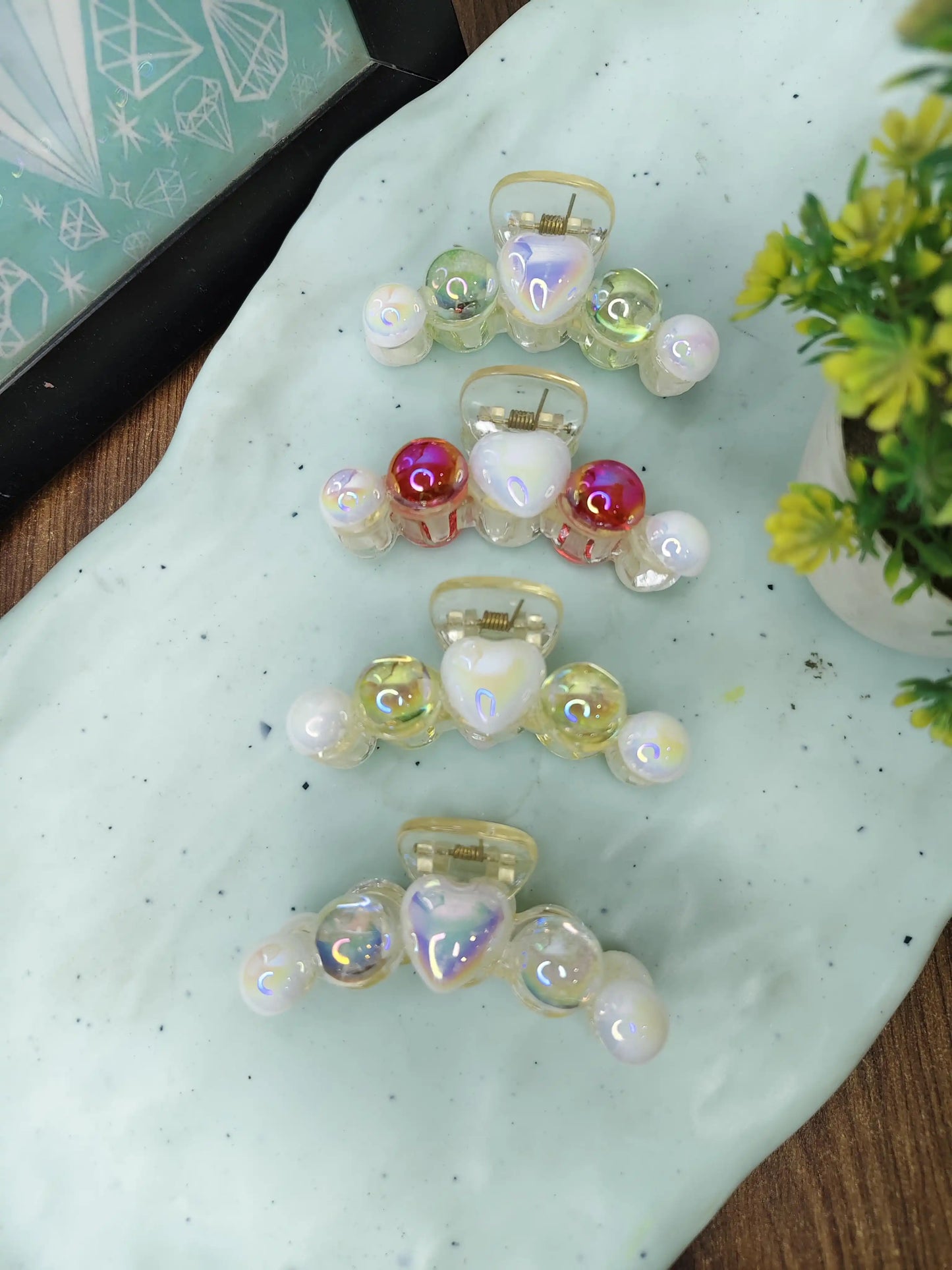 Holographic pearls hair claws (assorted)