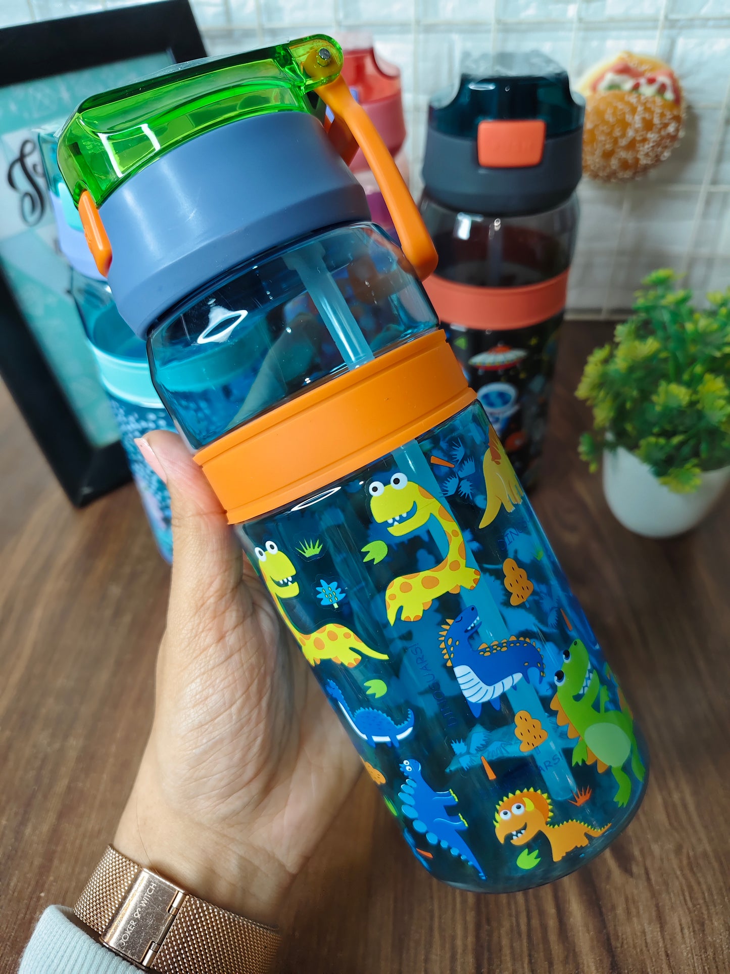 Quirky kids premium quality waterbottle 700ml
