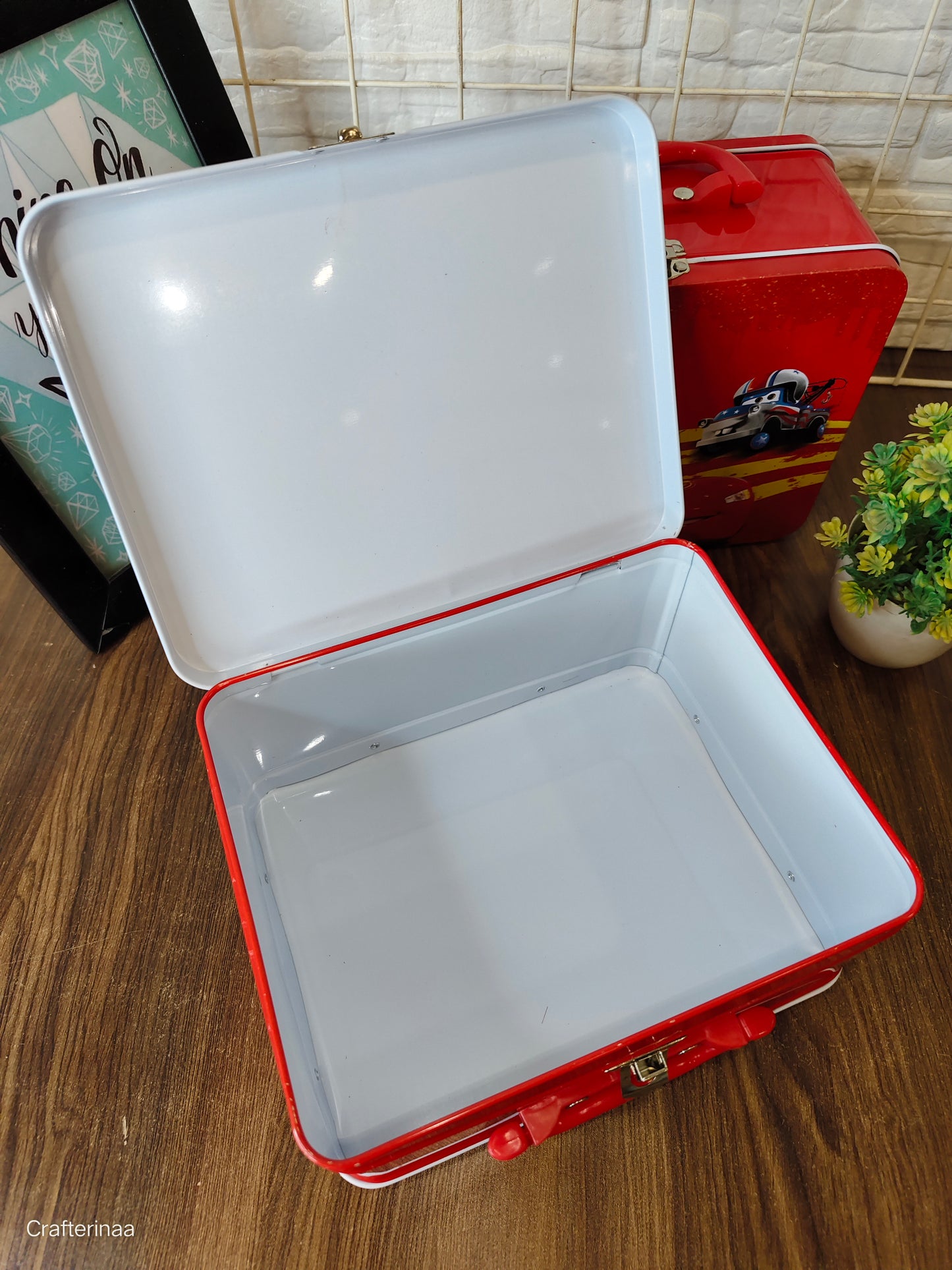 World of car metal trunk box