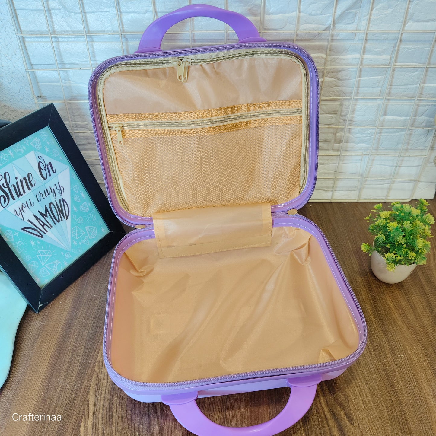Kawaii hardcase travel Vanity