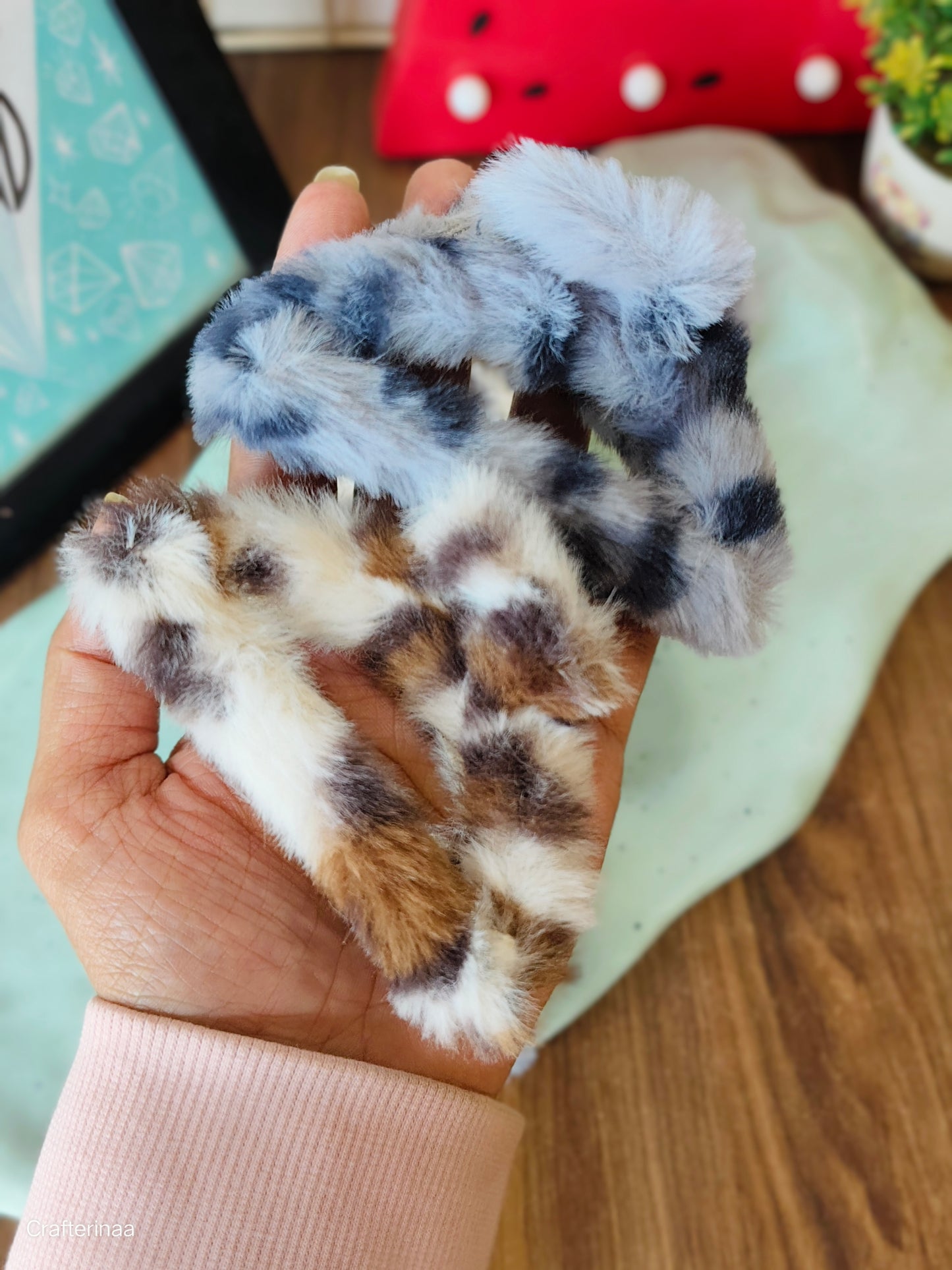 Animal print fur big size hair claws