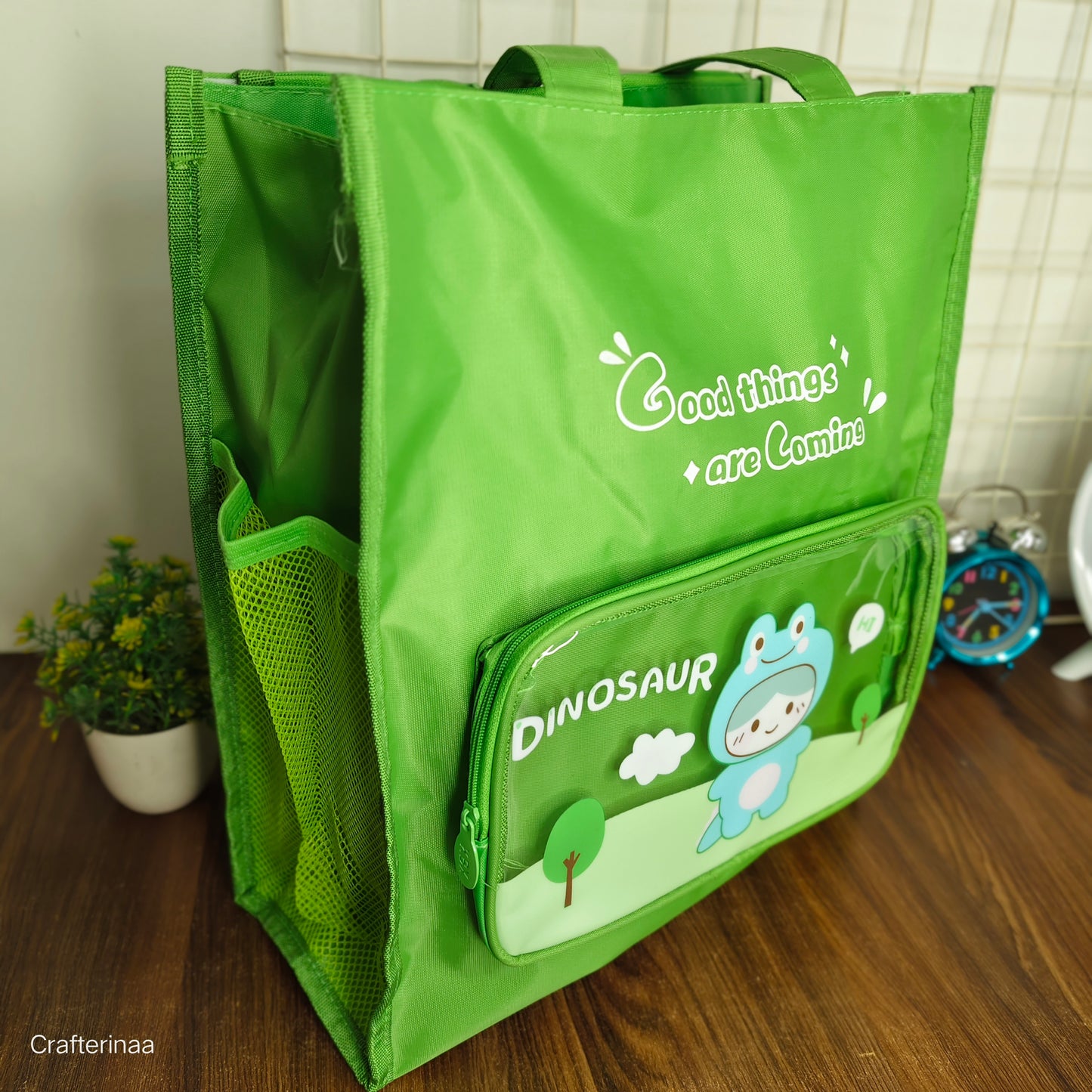 Premium Kawaii Tote bags with 3 compartments
Stylish and Trendy Travelling Bag for Boys and Girls