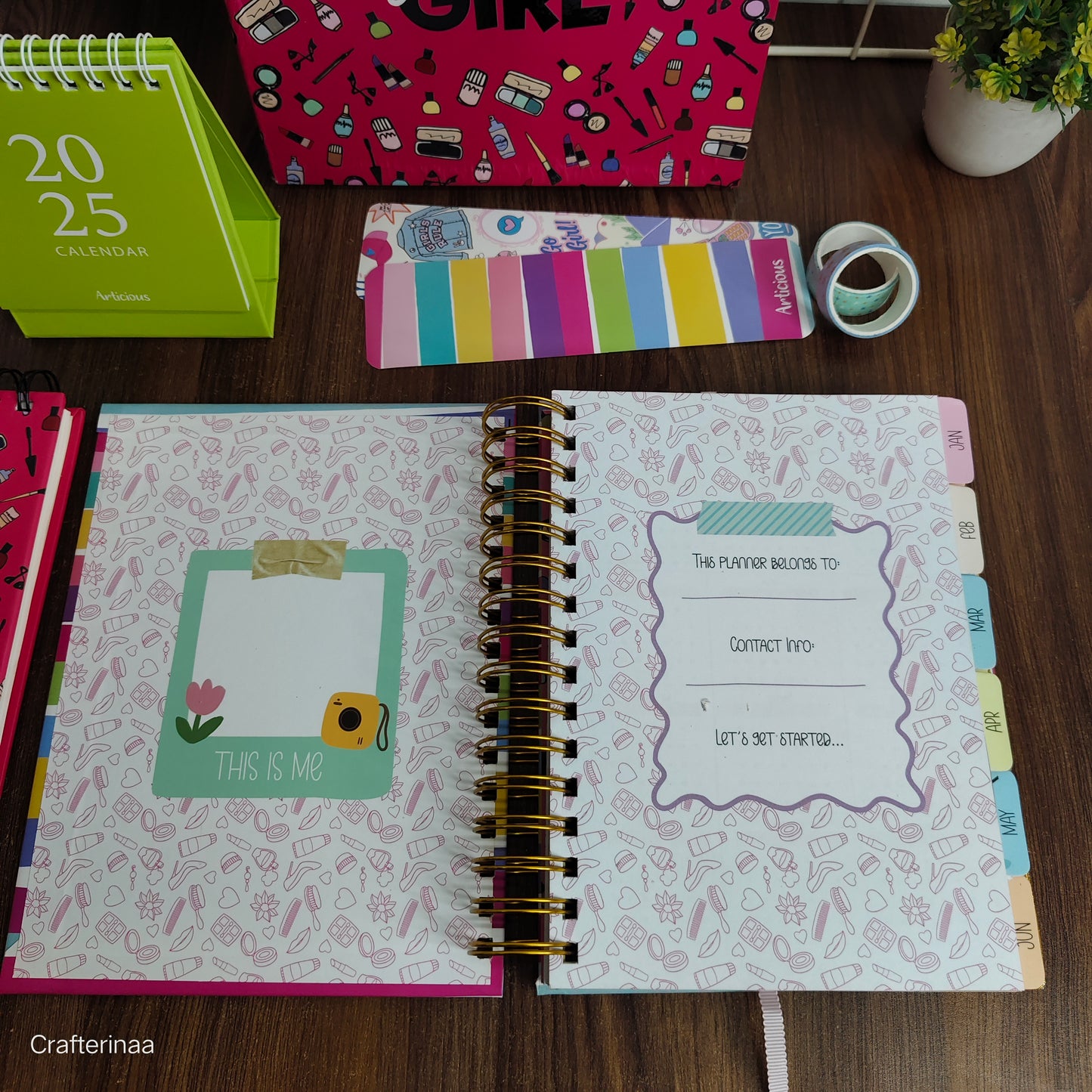 “Girl Boss planner Set – 2025/2026 Calendar, Notebooks, Planner, Bookmark & More | Motivational Desk Set for Women & Girls”