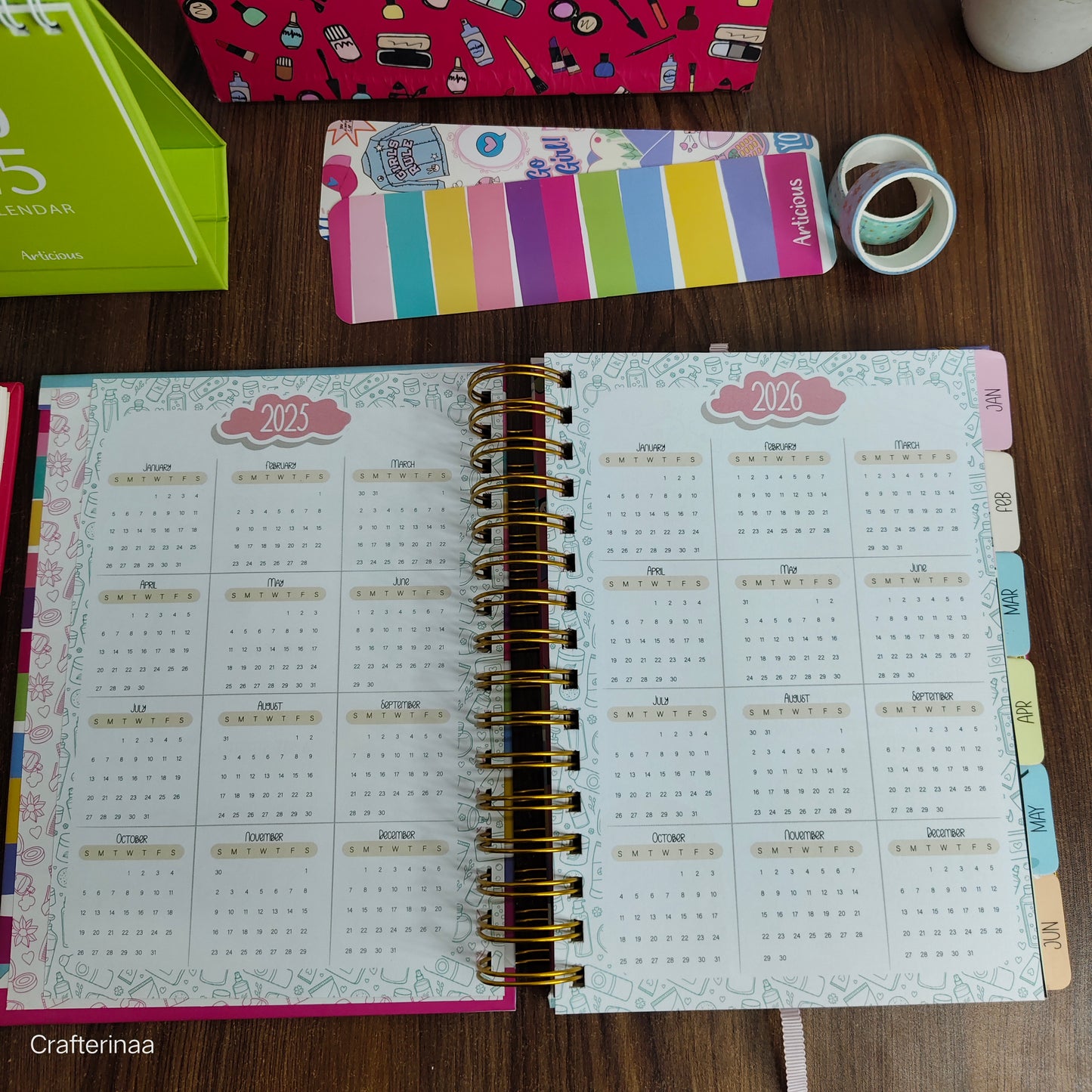 “Girl Boss planner Set – 2025/2026 Calendar, Notebooks, Planner, Bookmark & More | Motivational Desk Set for Women & Girls”