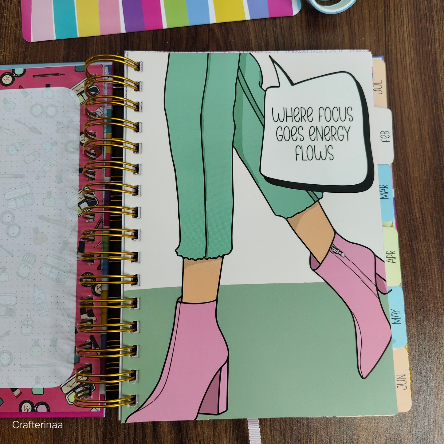 “Girl Boss planner Set – 2025/2026 Calendar, Notebooks, Planner, Bookmark & More | Motivational Desk Set for Women & Girls”