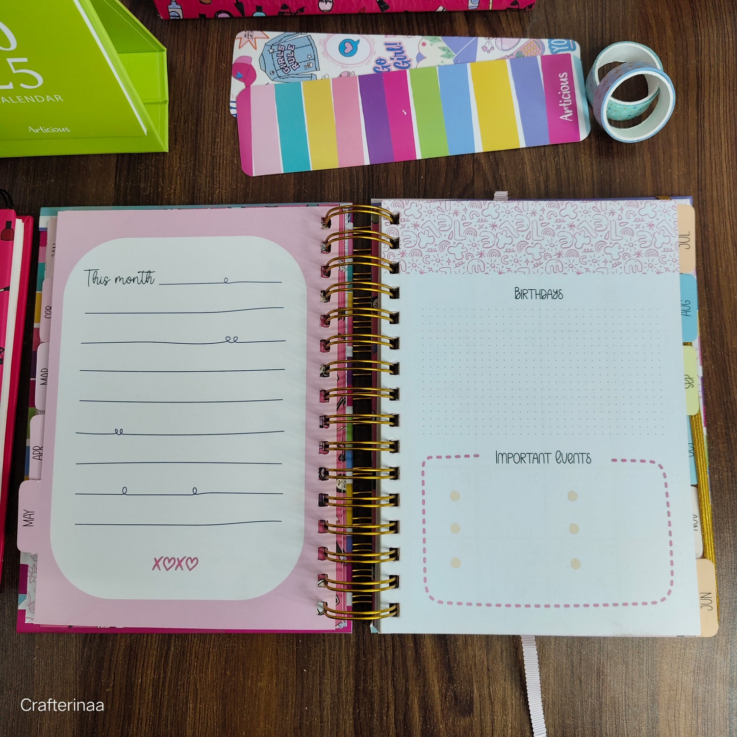 “Girl Boss planner Set – 2025/2026 Calendar, Notebooks, Planner, Bookmark & More | Motivational Desk Set for Women & Girls”