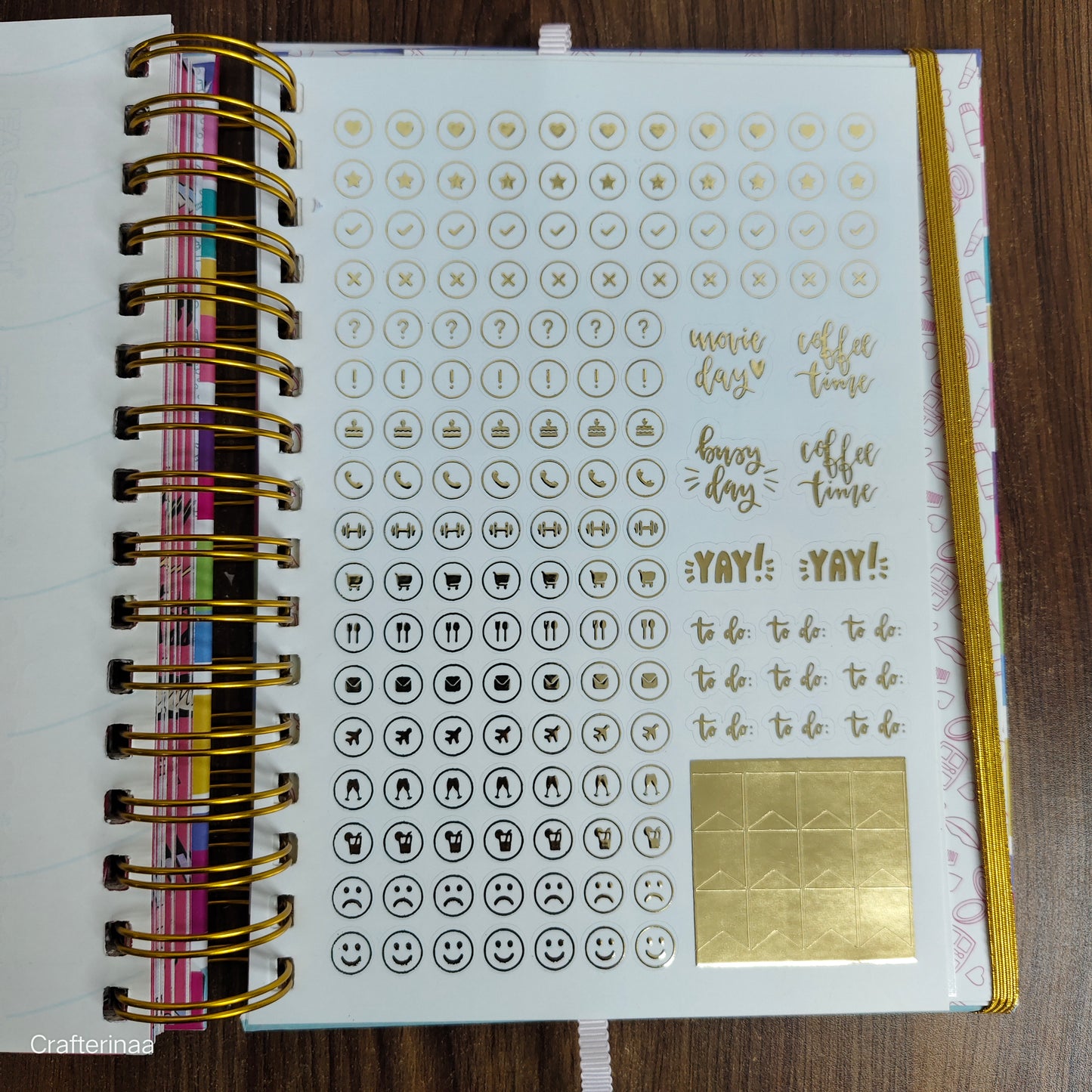“Girl Boss planner Set – 2025/2026 Calendar, Notebooks, Planner, Bookmark & More | Motivational Desk Set for Women & Girls”