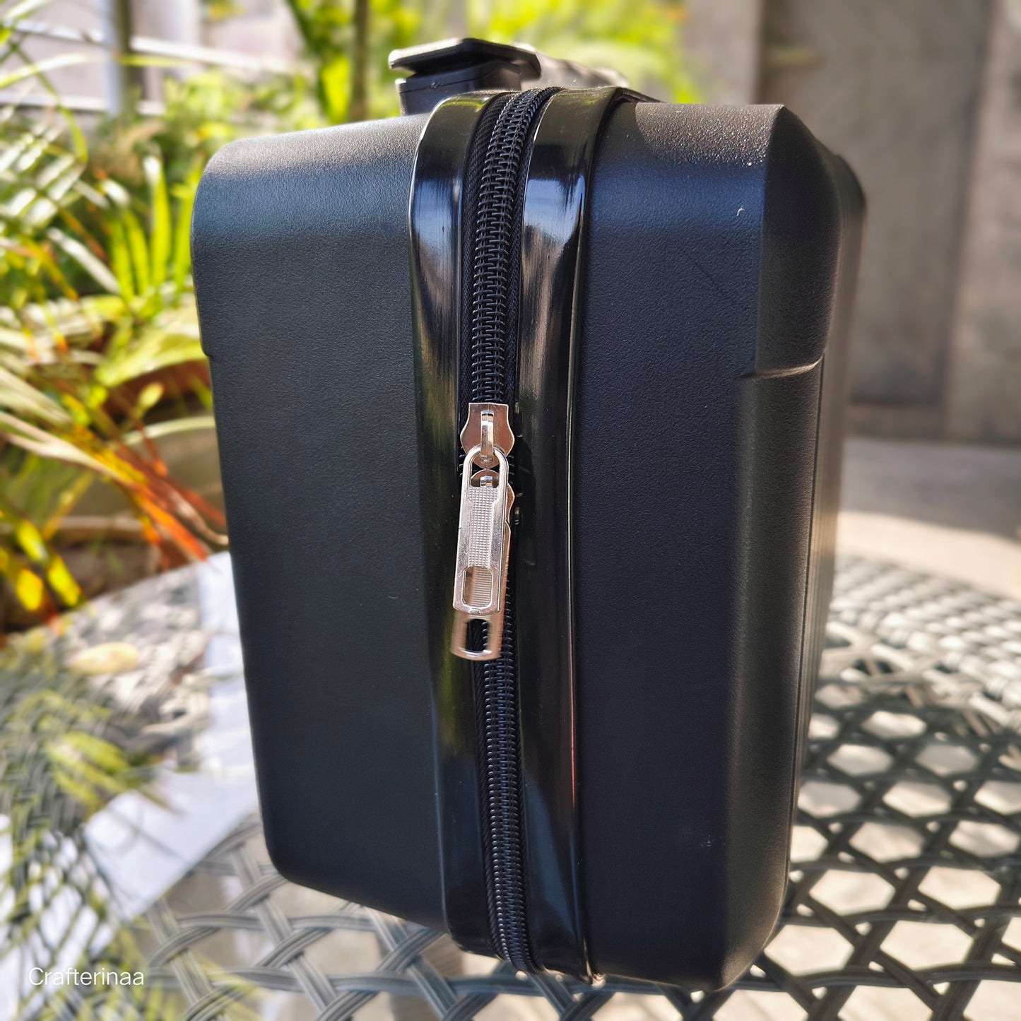 Silicone hard case travel bag| Portable Hard Shell Cosmetic Travel Case | Small Travel Hand Luggage with Elastic Band, Mini ABS Carrying Makeup Case Suitcase (30L x 16W x 23H cm)