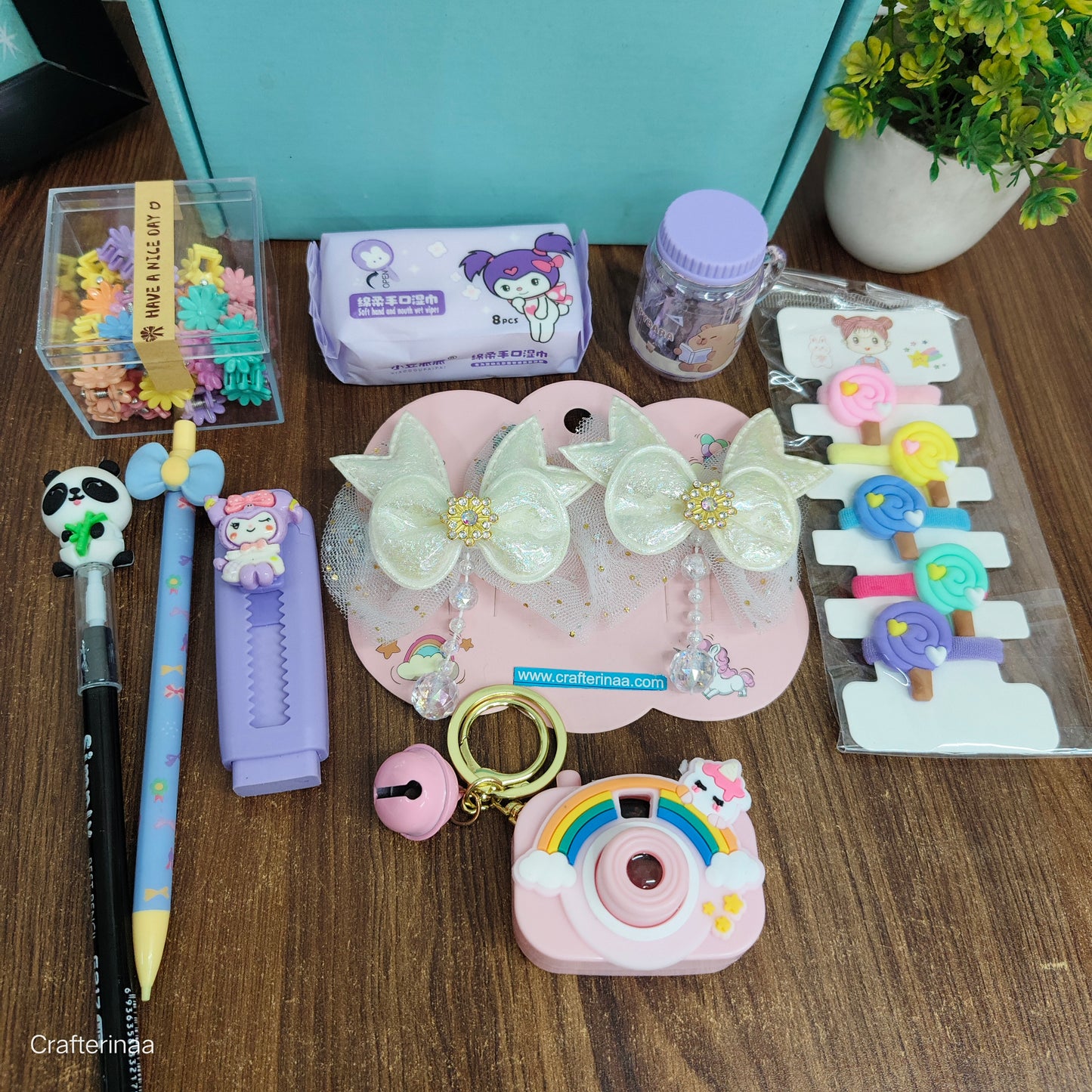 Cute things in budget hamper|Hamper of accessories and stationery with projector light keychain