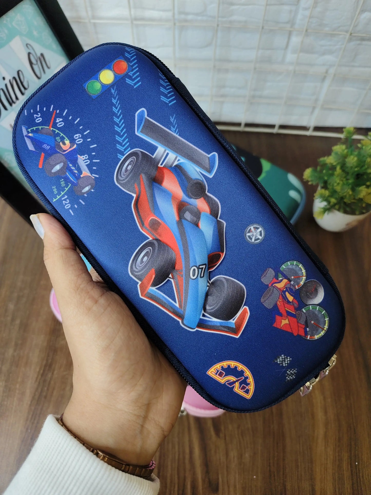 Kids stationery organiser
