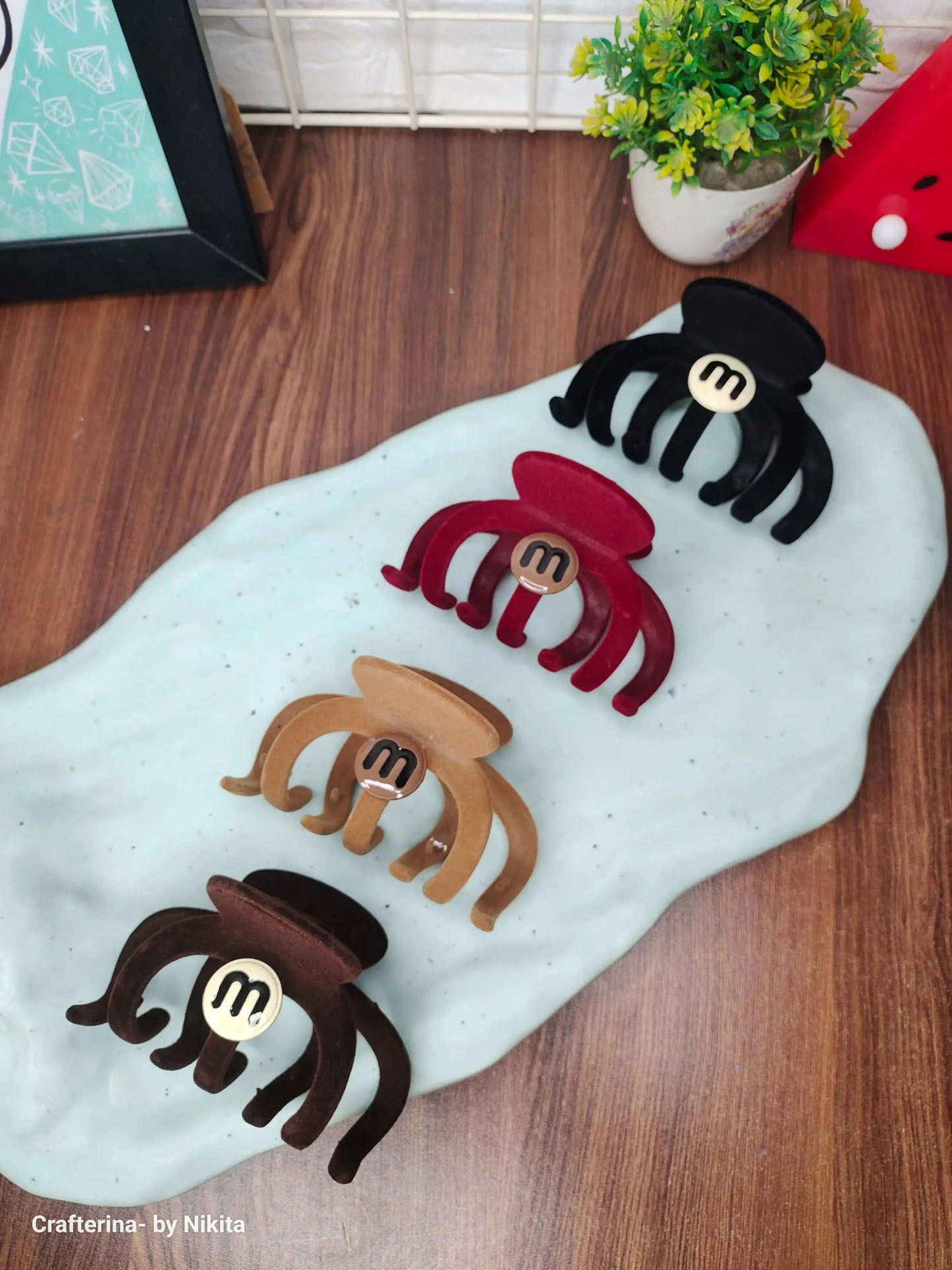 Korean hair claws