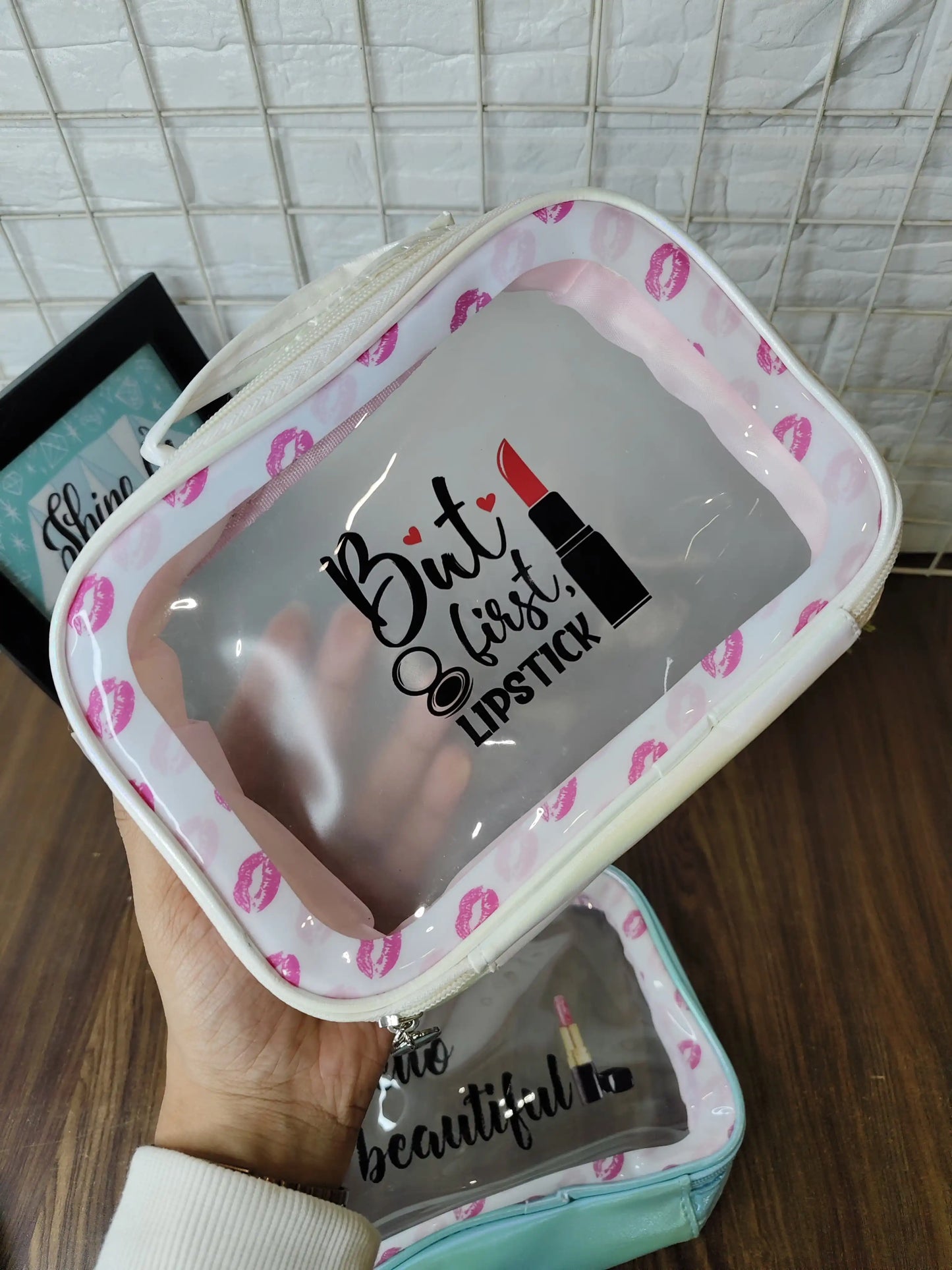 Lipstick makeup pouch