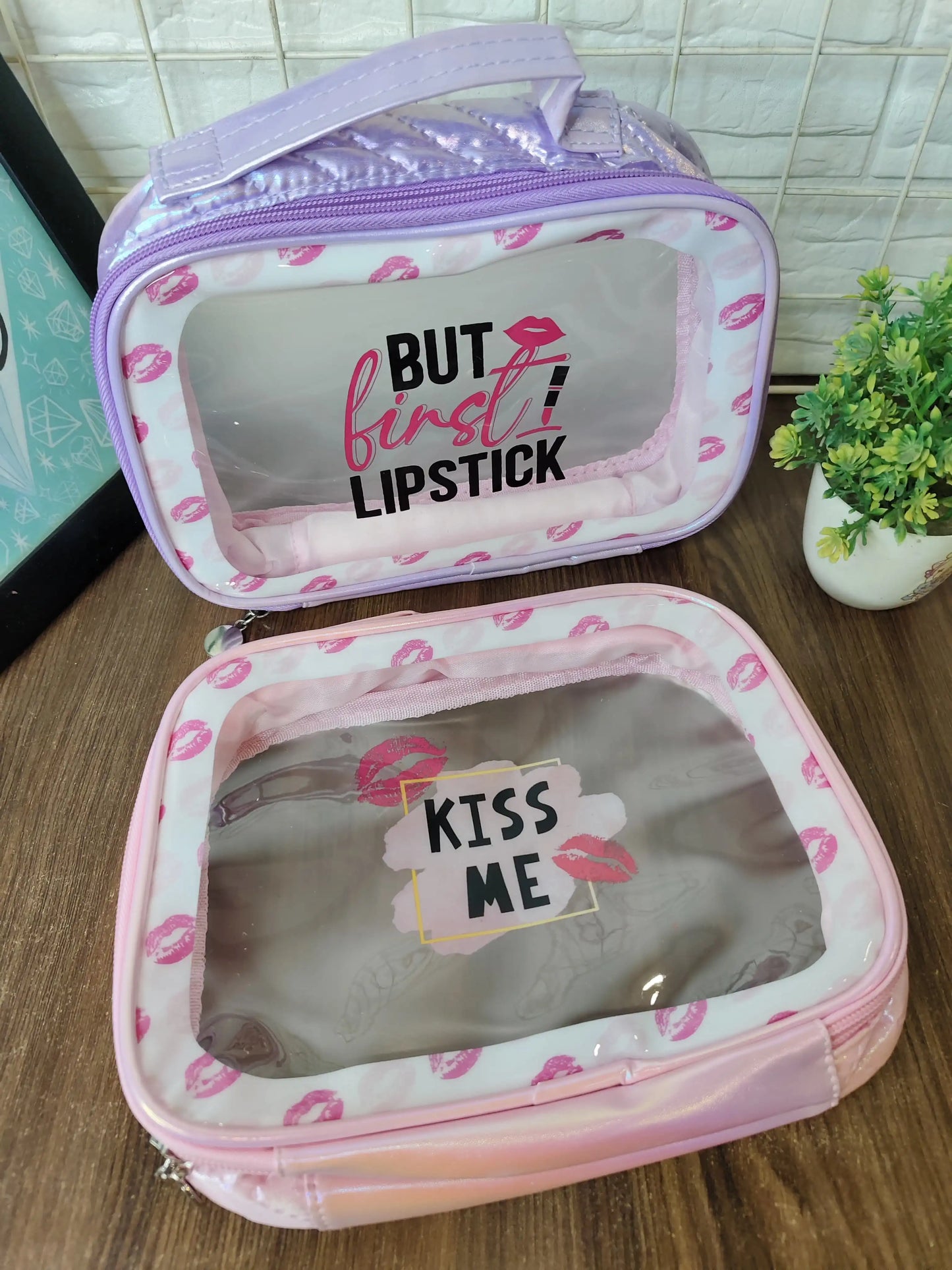 Lipstick makeup pouch