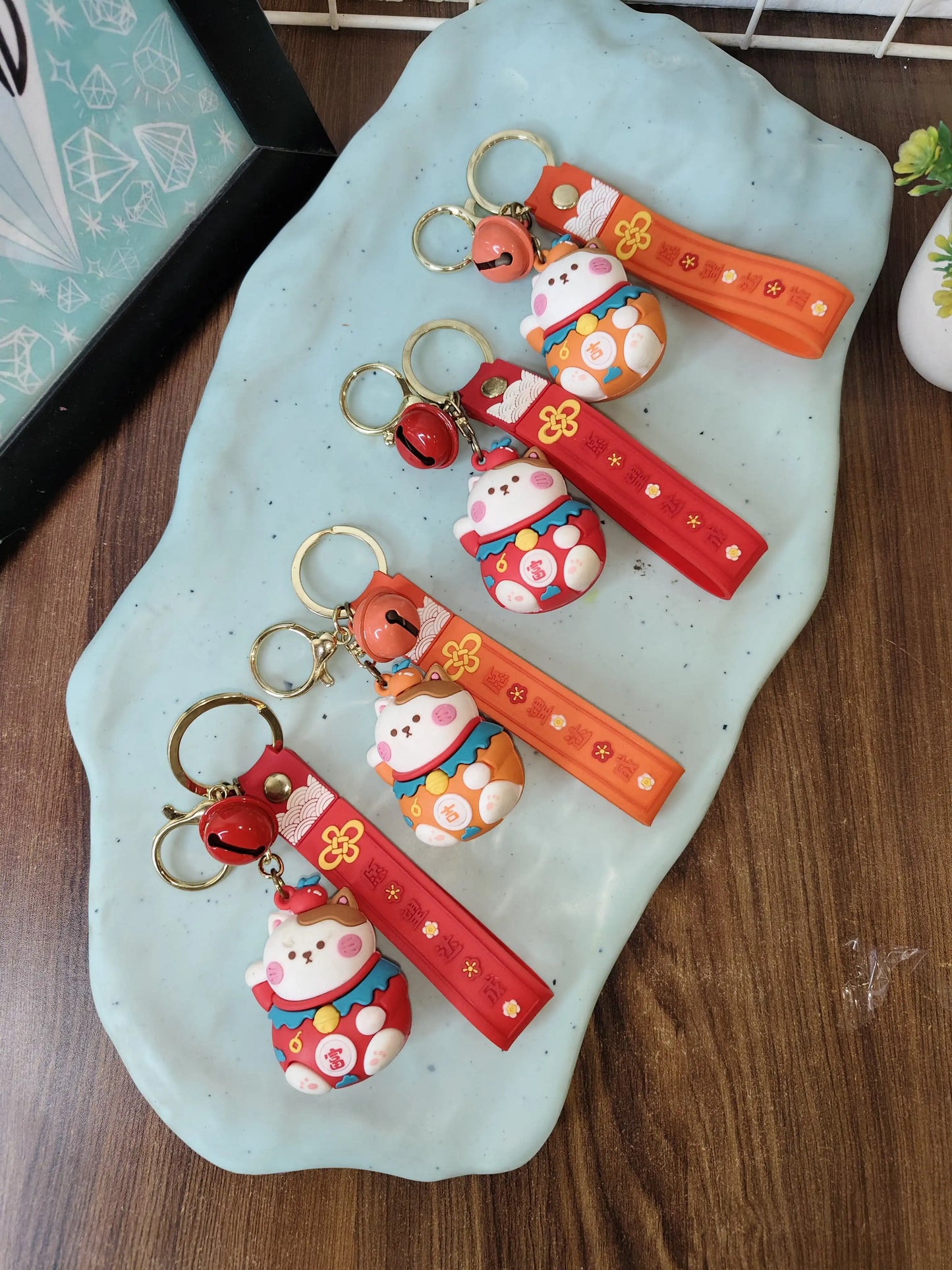 Lucky cat keychain