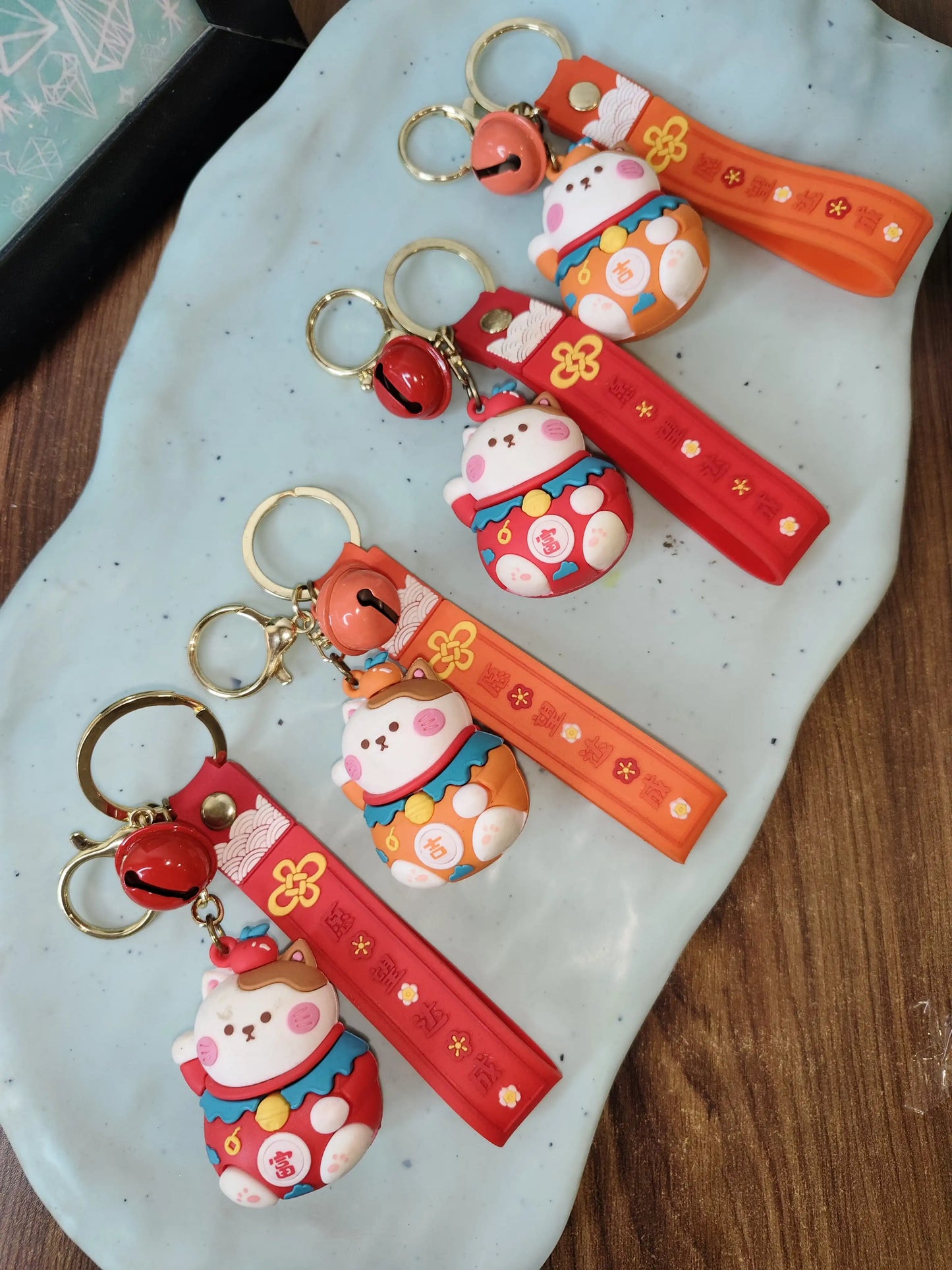 Lucky cat keychain