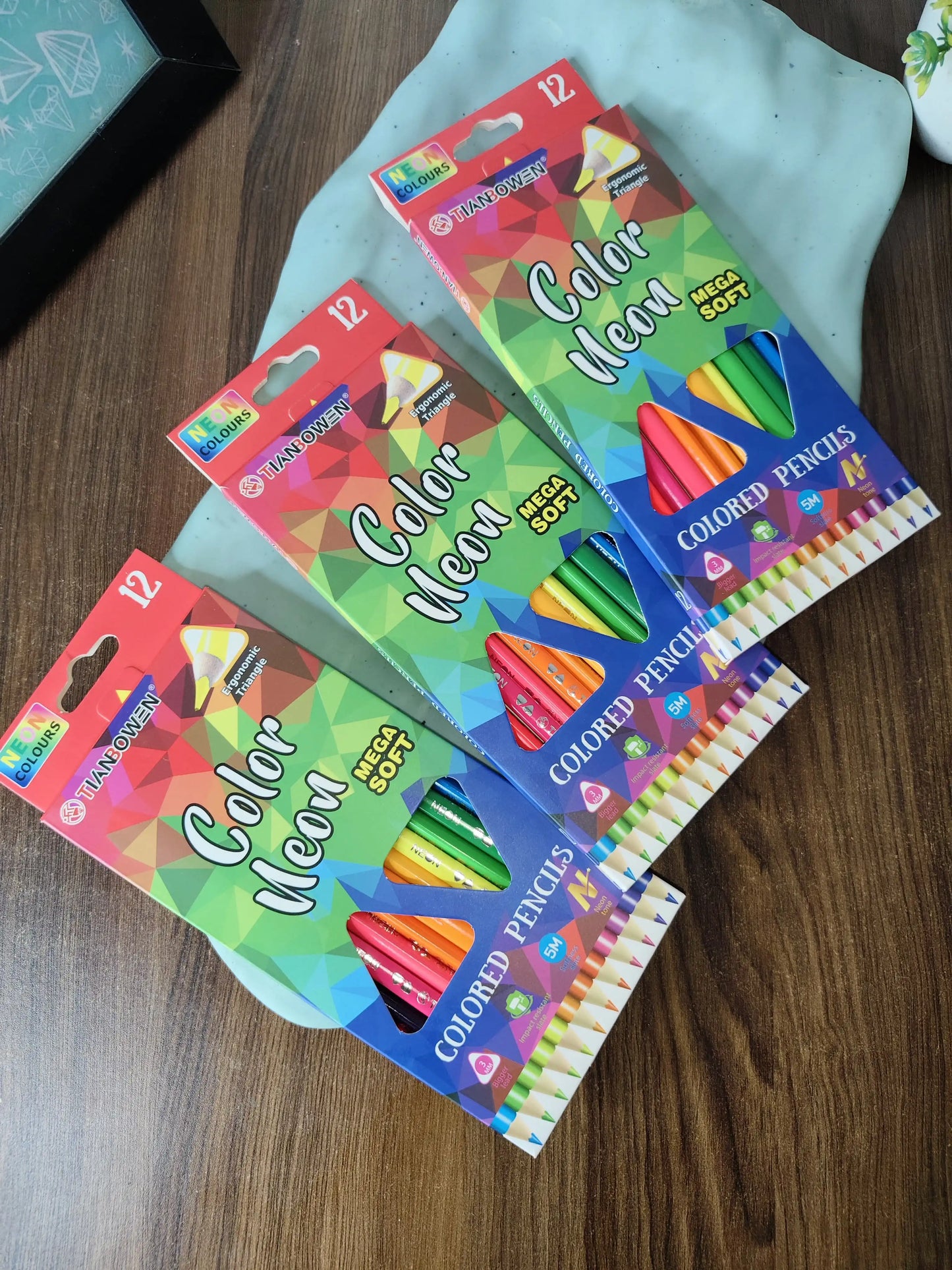Neon colour pencil set