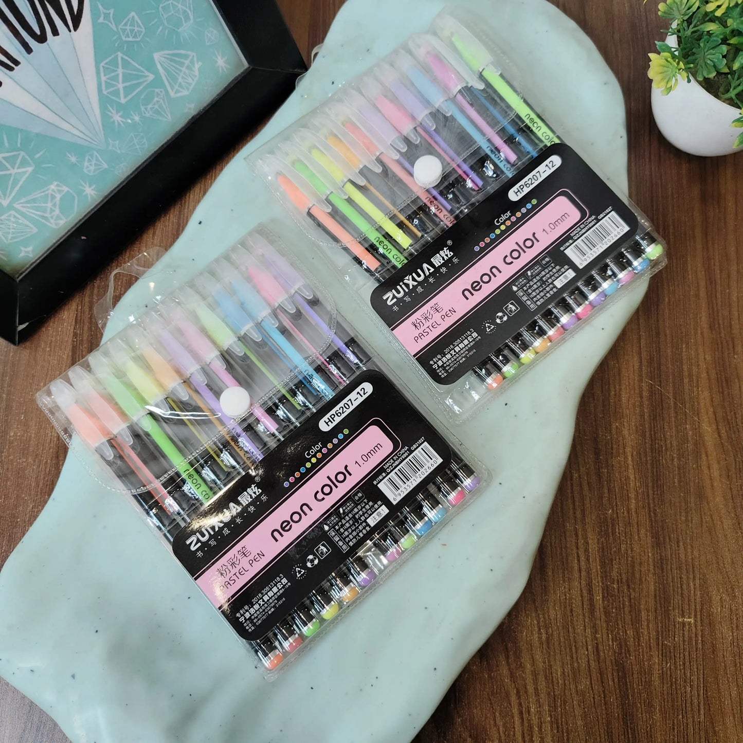Neon colour pen set