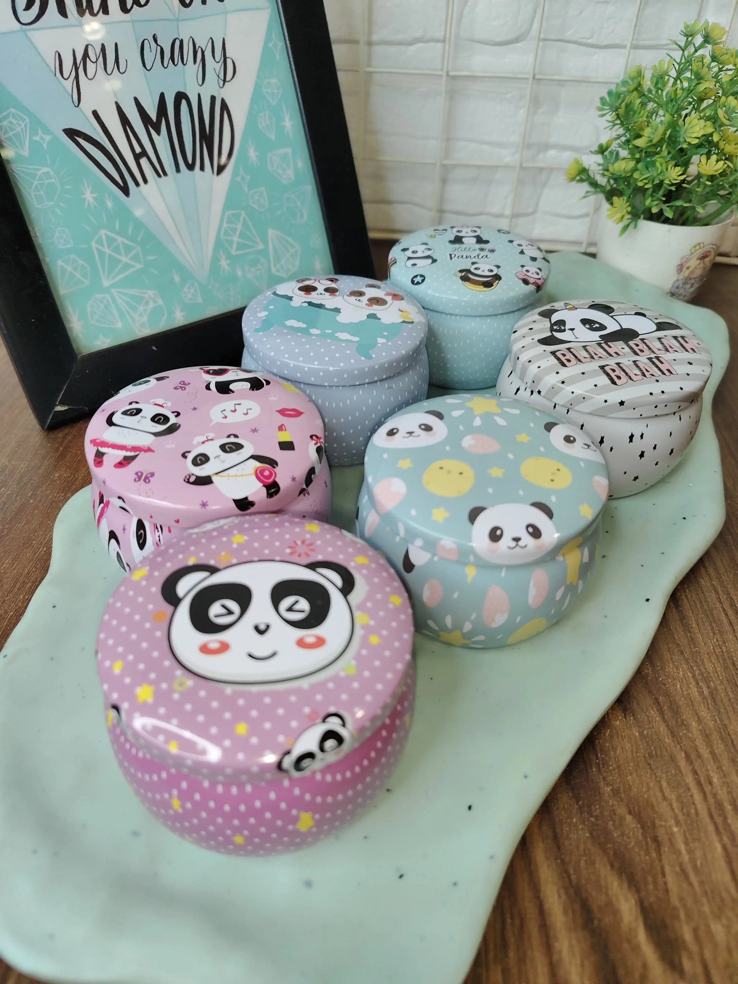 Panda round tin box