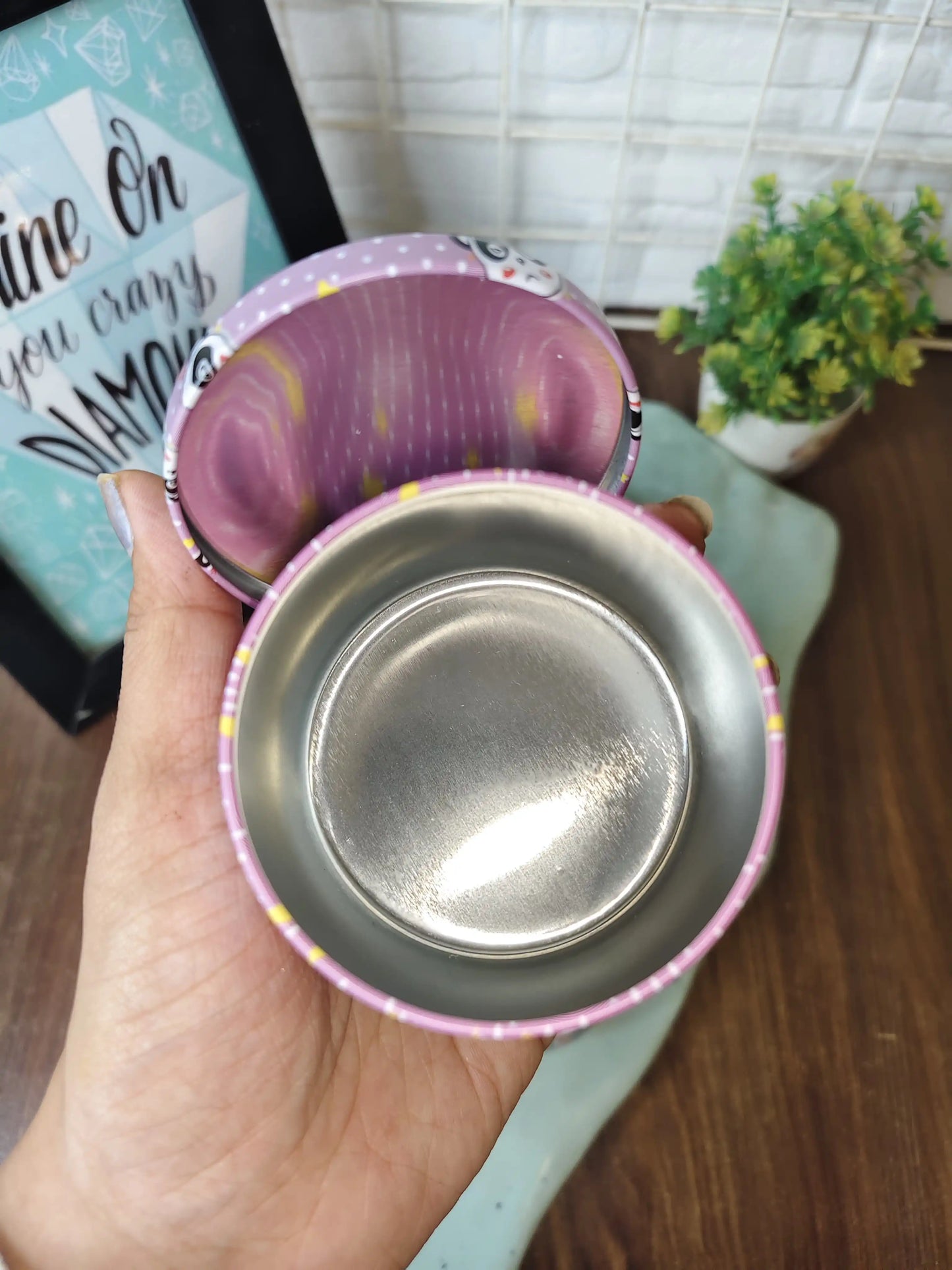 Panda round tin box
