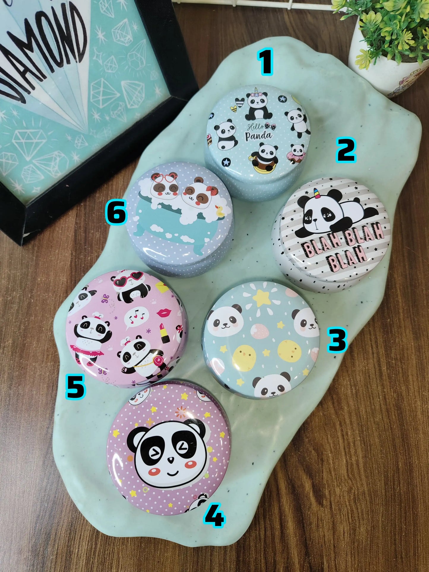 Panda round tin box