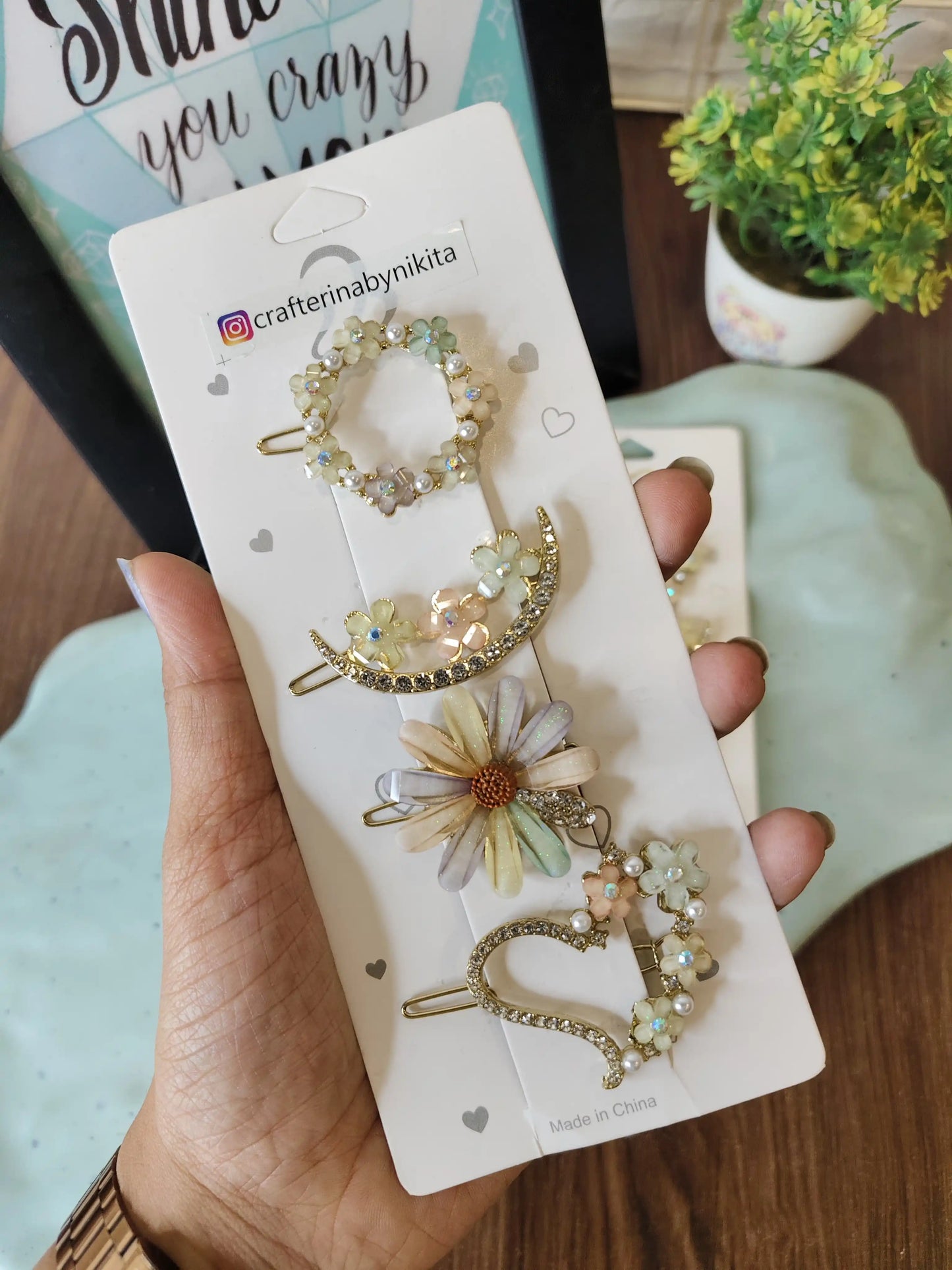 Party wear hair clips cards (4 clips in one card)