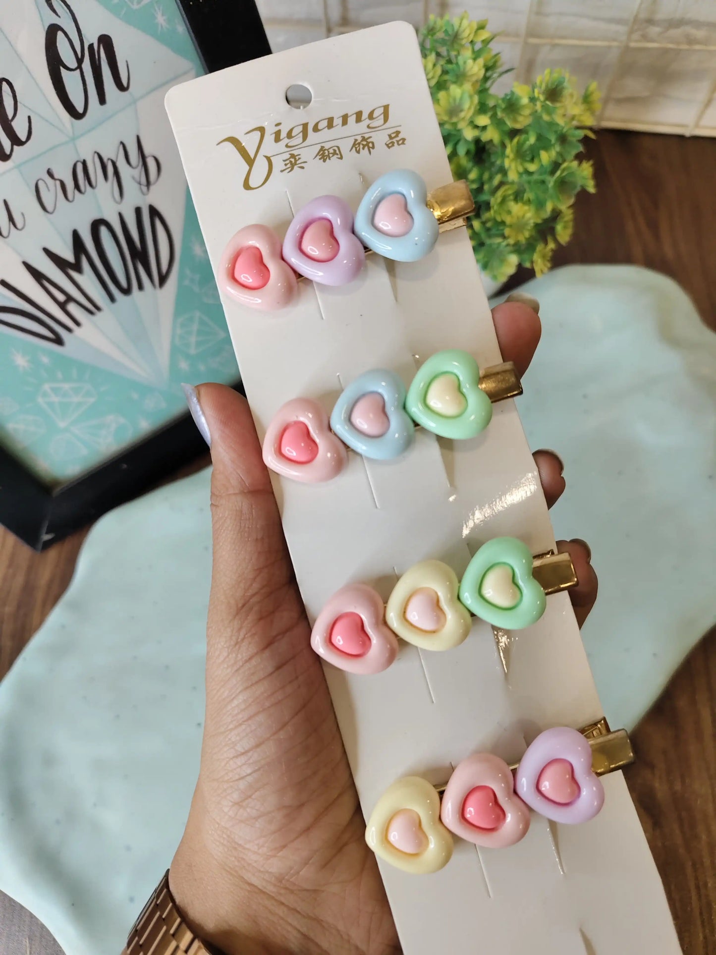 Pastel heart clips