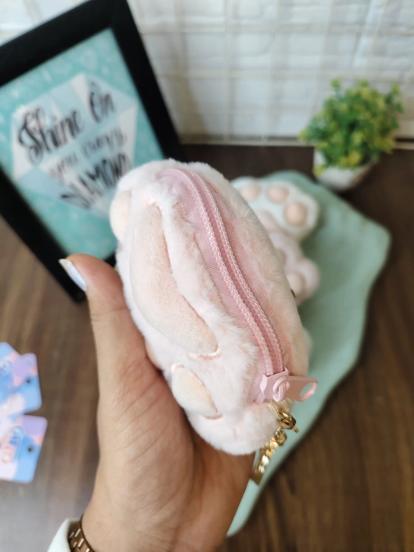 Paw fur coin pouch keychain