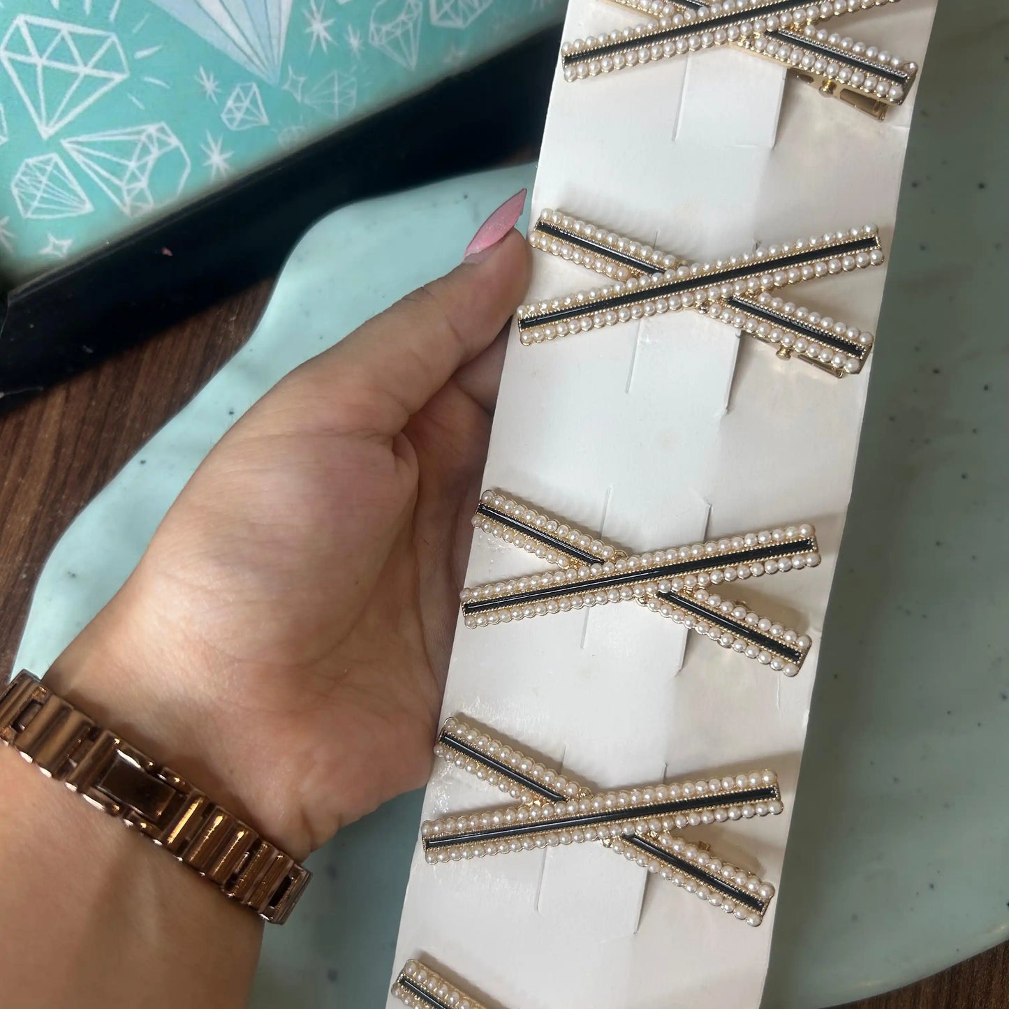 Pearl cross hair clip (alligator clip)