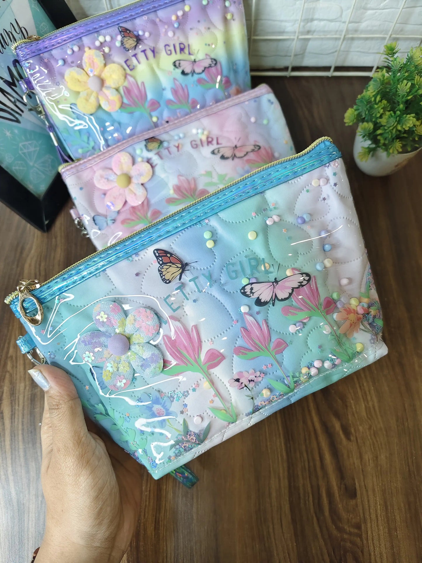 Pretty girl glitter pouch