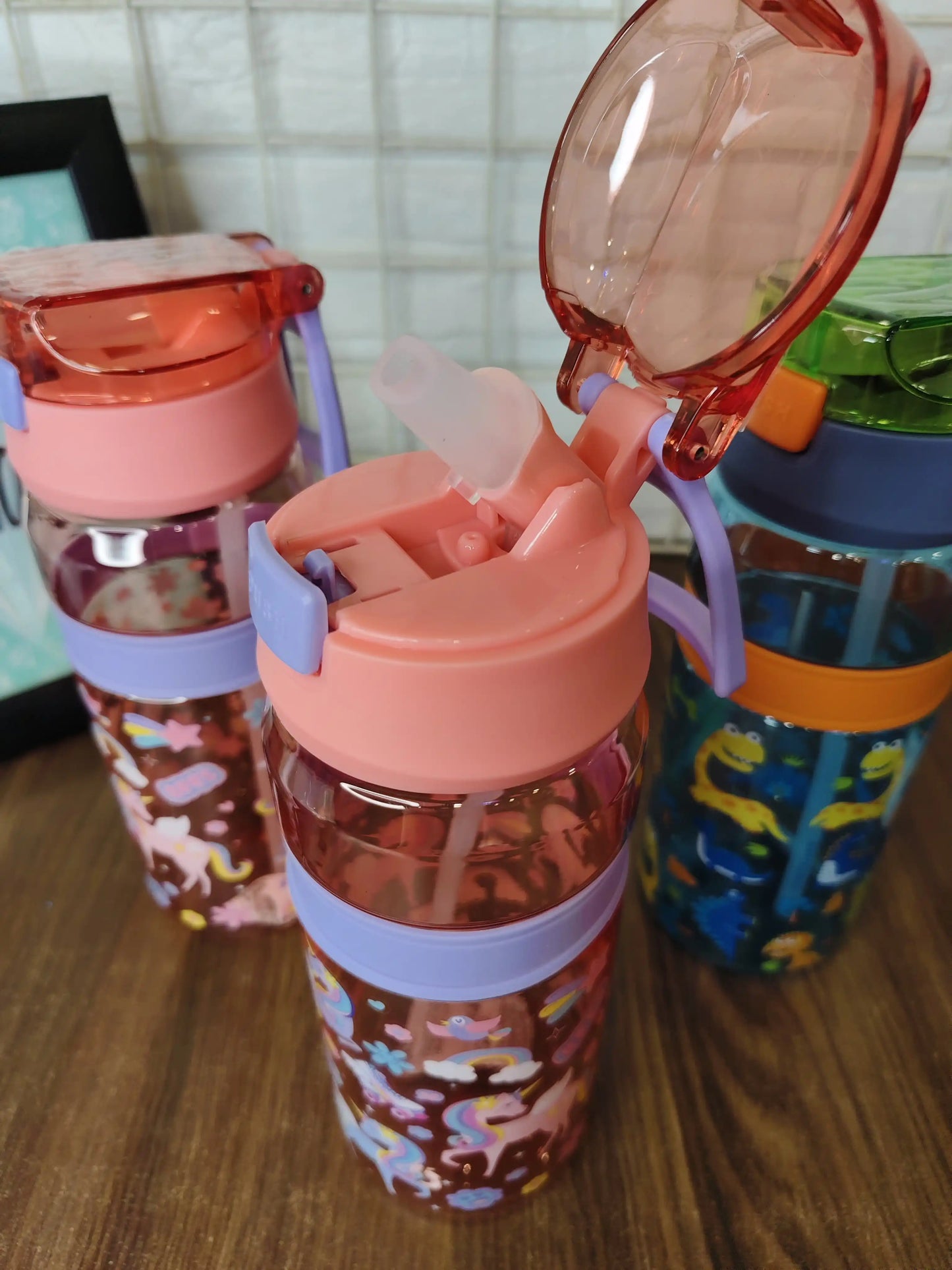 Quirky kids premium quality waterbottle 700ml