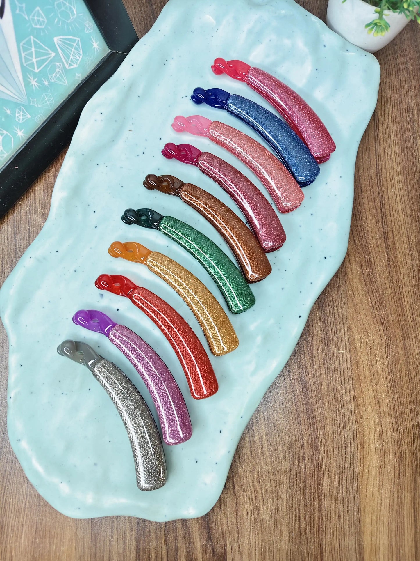 Shimmer banana hair Claws