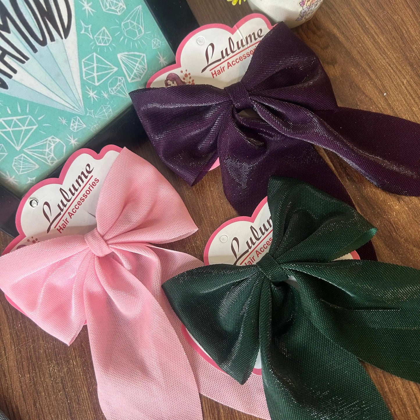 Shimmer bows