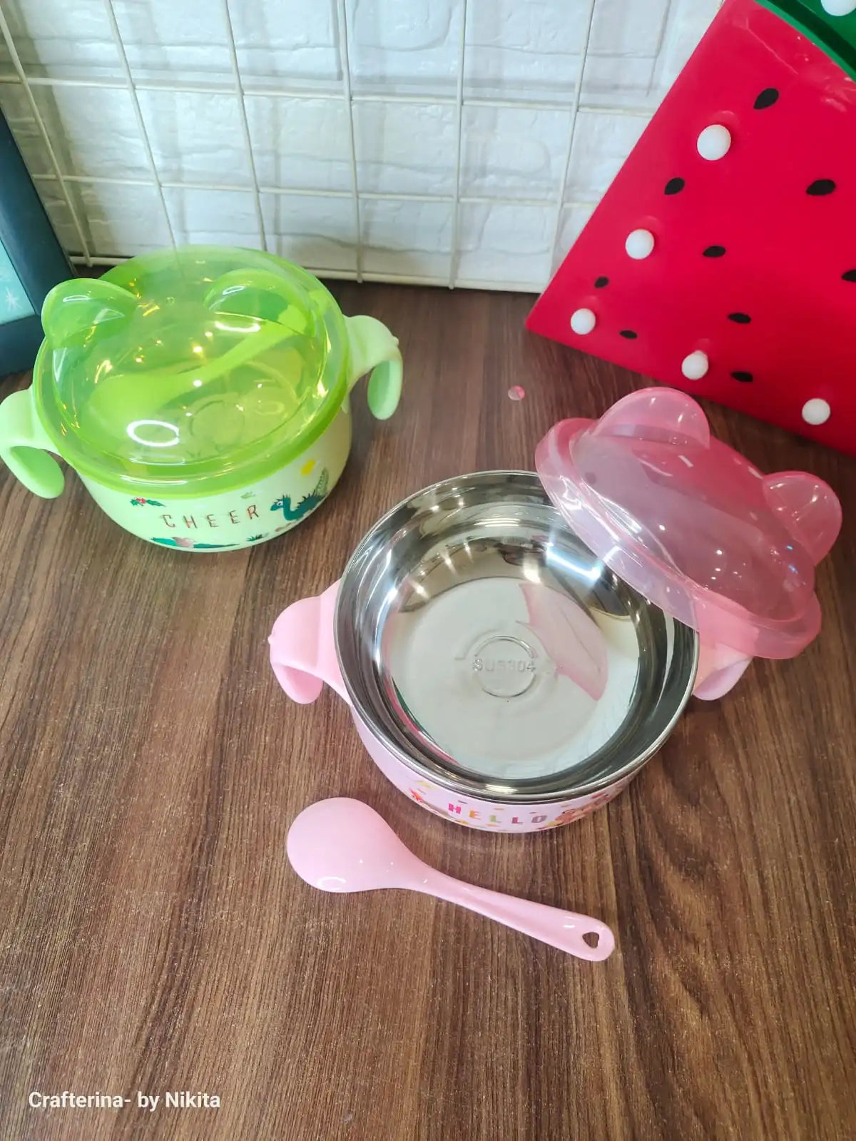 Steel bowl with lid
