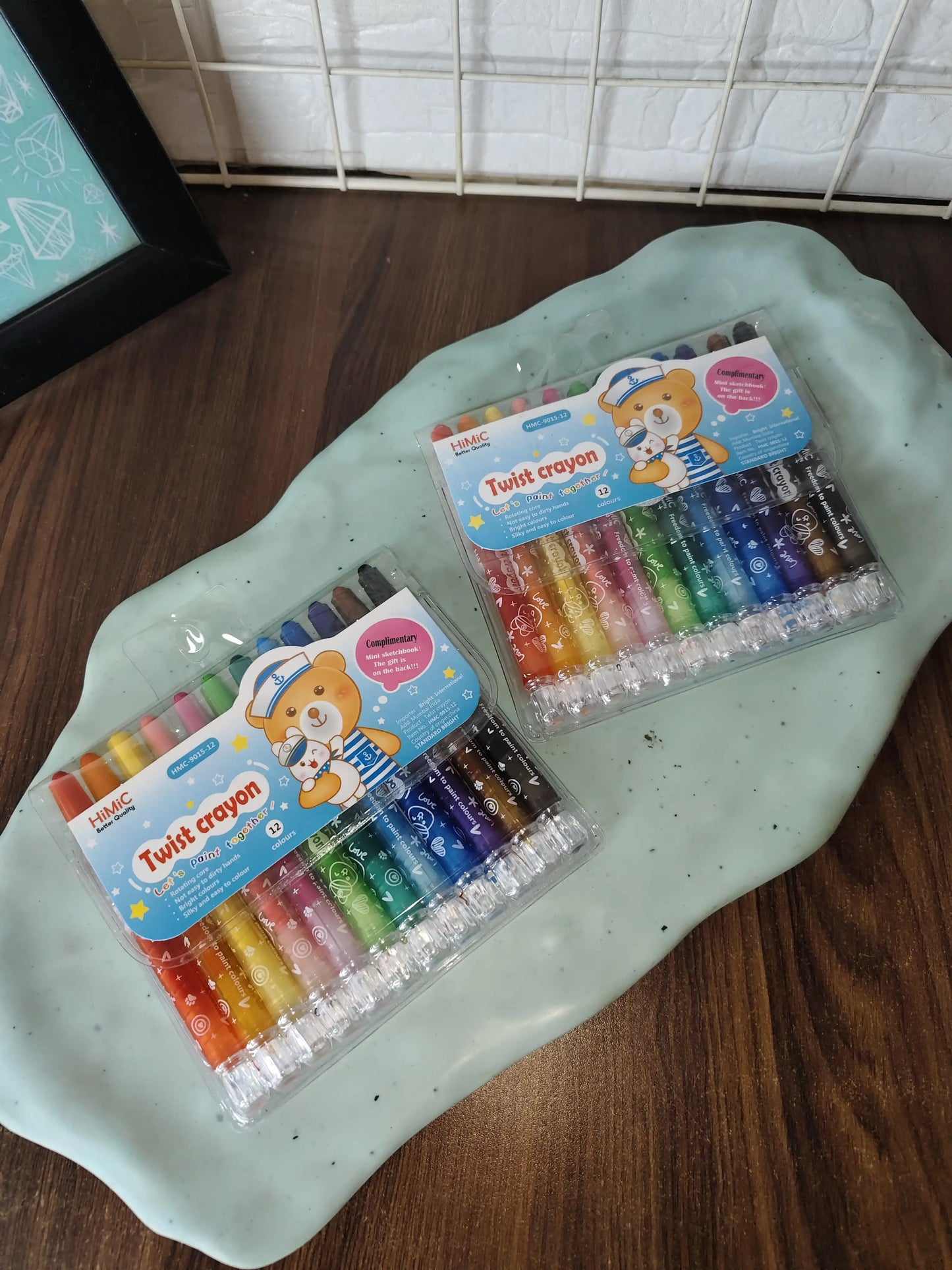 Twist crayons