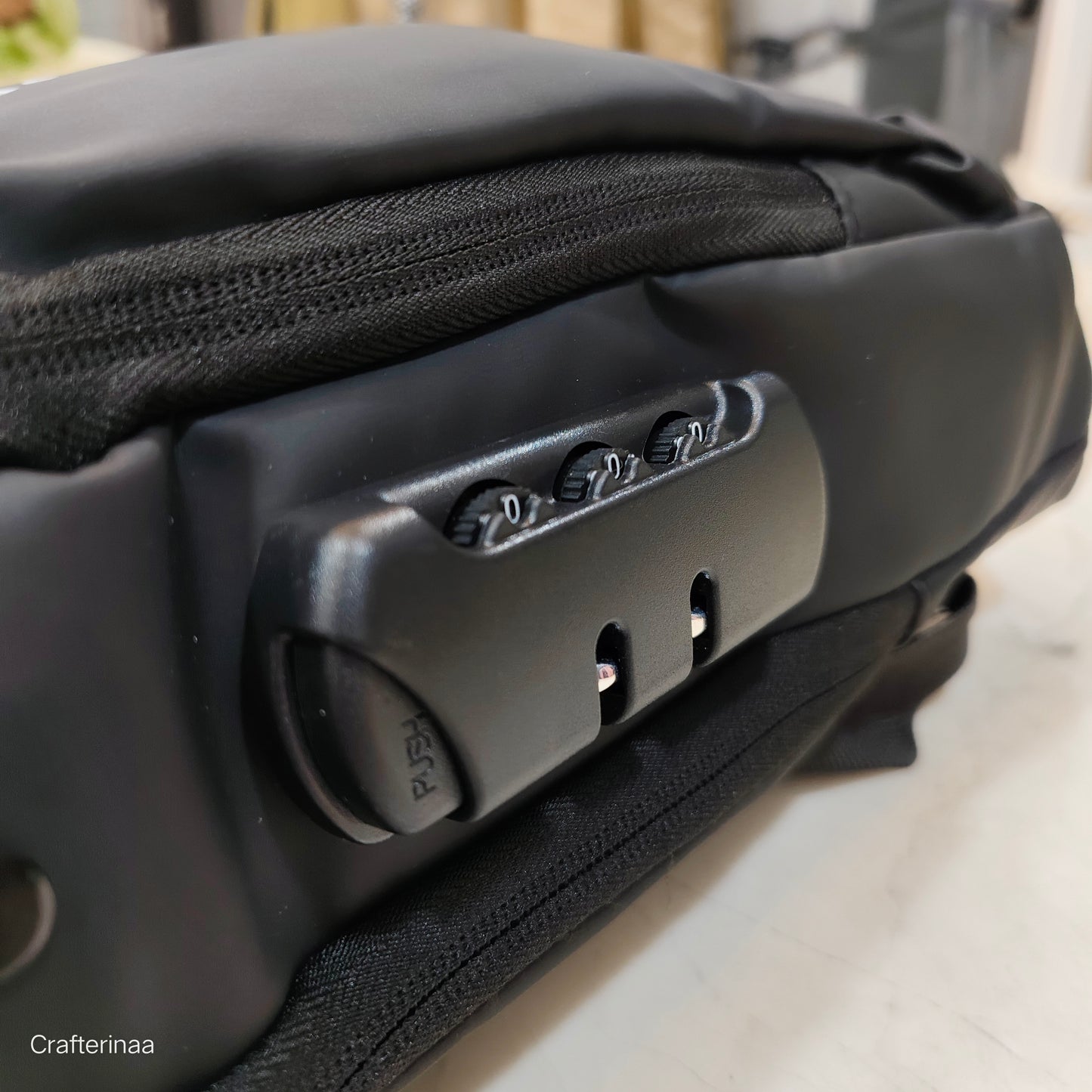 Trendy Waterproof crossbody Bag – USB Charging Port, Anti-Theft Crossbody Bag for Travel, Office & Daily Use