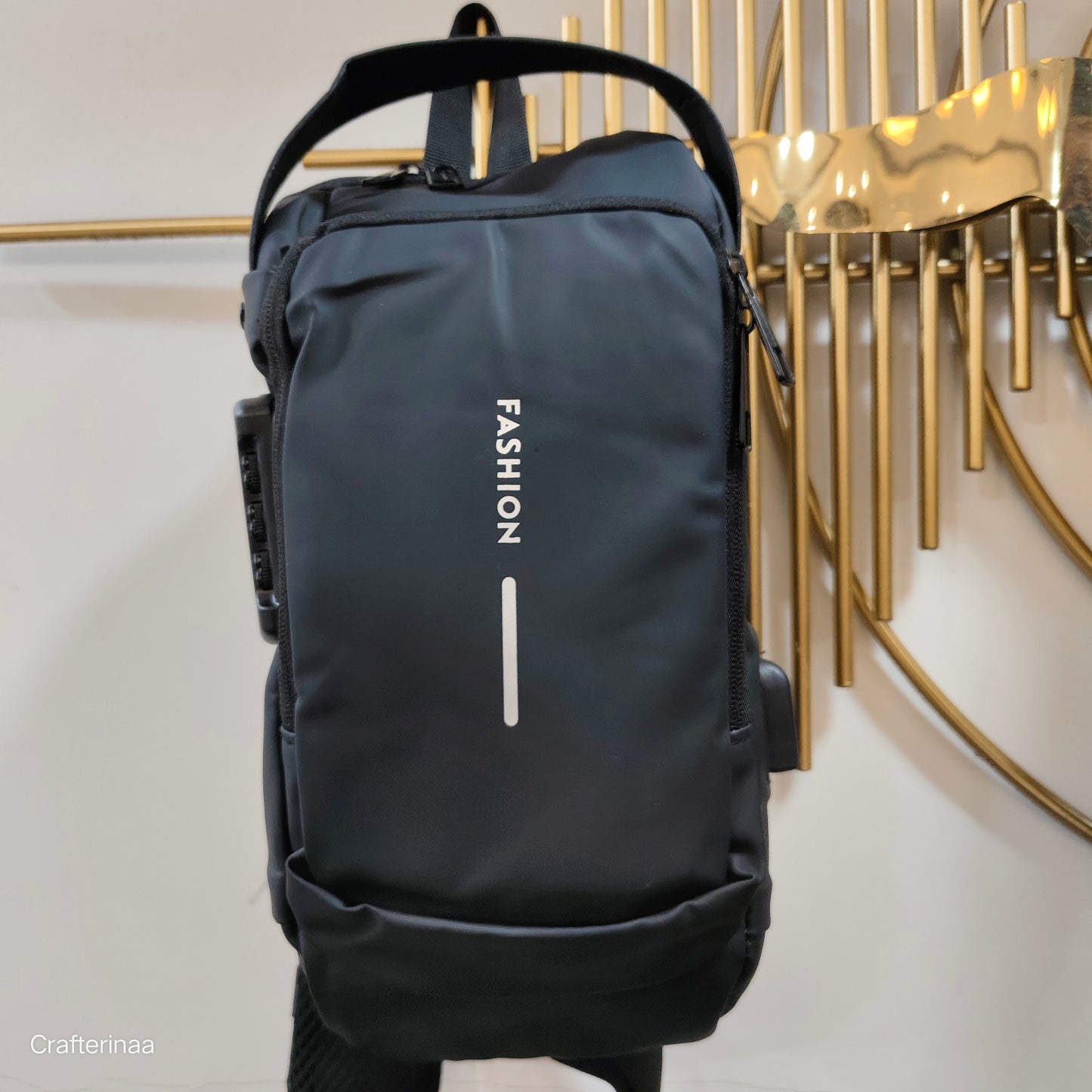 Trendy Waterproof crossbody Bag – USB Charging Port, Anti-Theft Crossbody Bag for Travel, Office & Daily Use