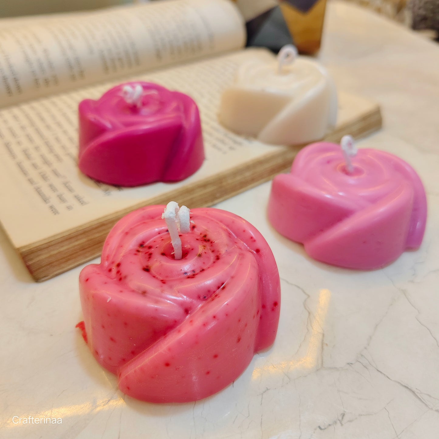 Rose Shaped Scented Candles – Decorative soy Wax Candles pack of 2 assorted colours (with the gift box) pure Soy wax candles